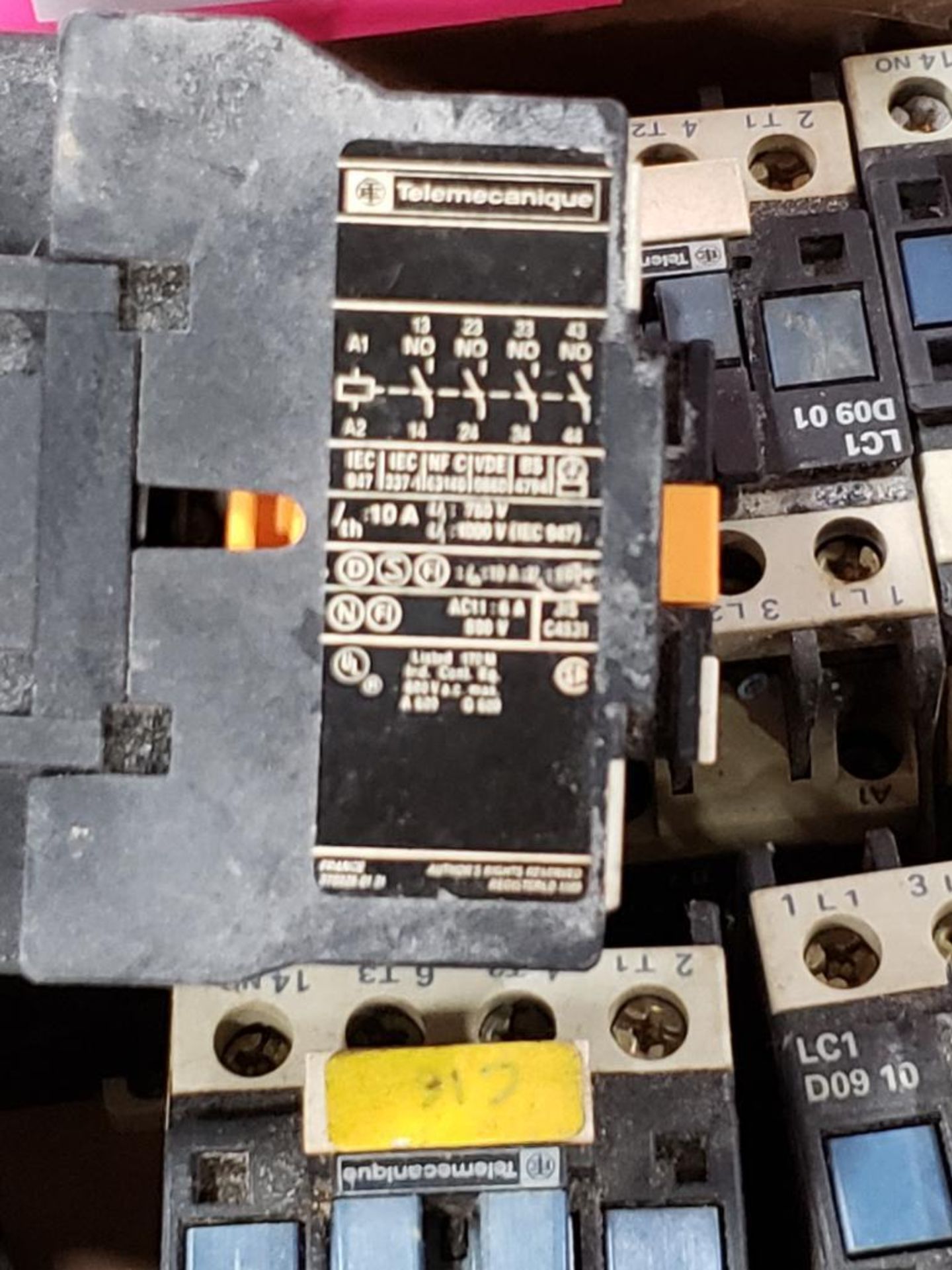 Assorted electrical contactors. Telemecanique. - Image 3 of 3
