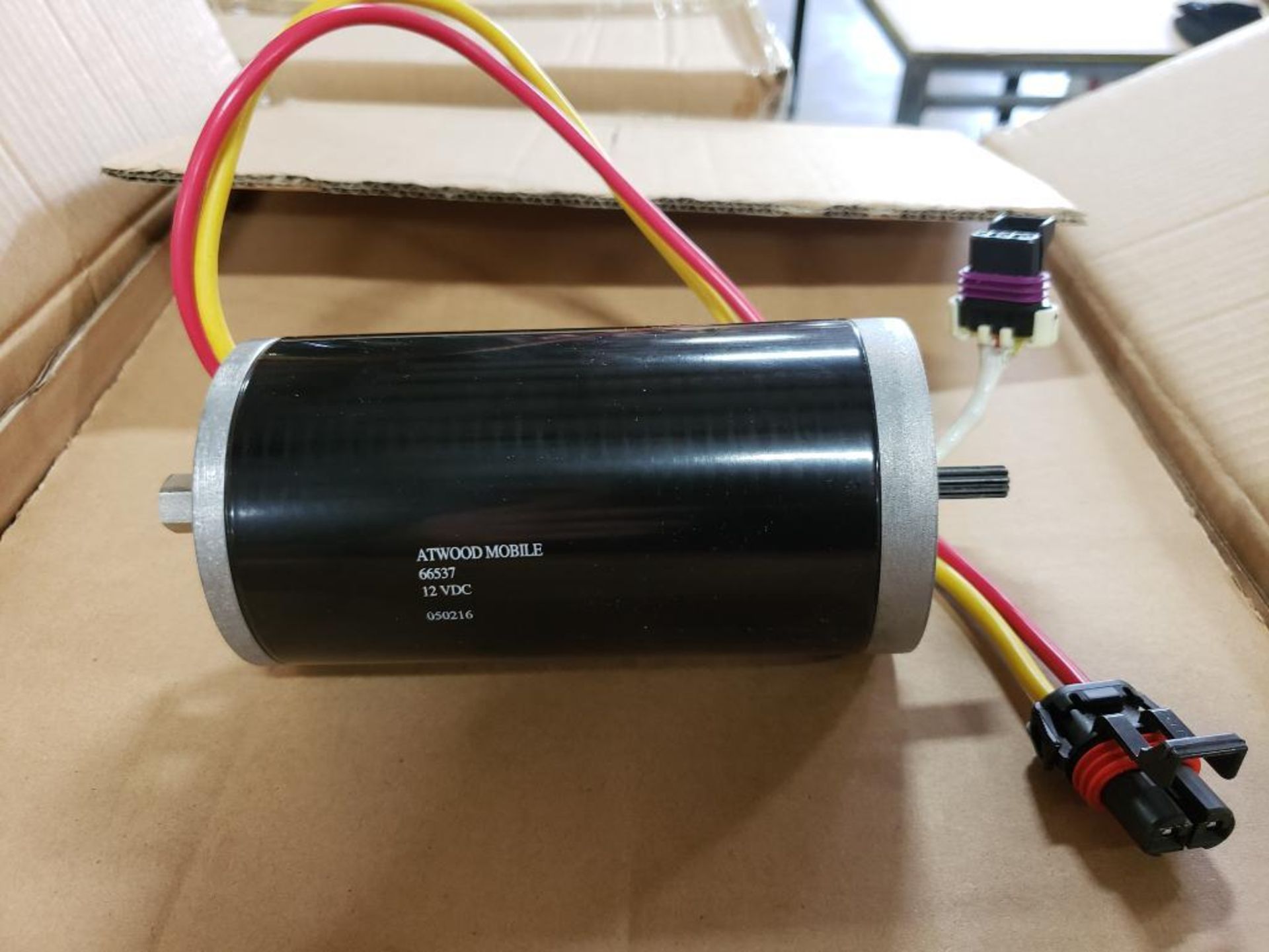 Qty 18 - Chiaphua components PM30R-60F-1004. Atwood Mobile 66537 12VDC Motors. New in box. - Image 3 of 4