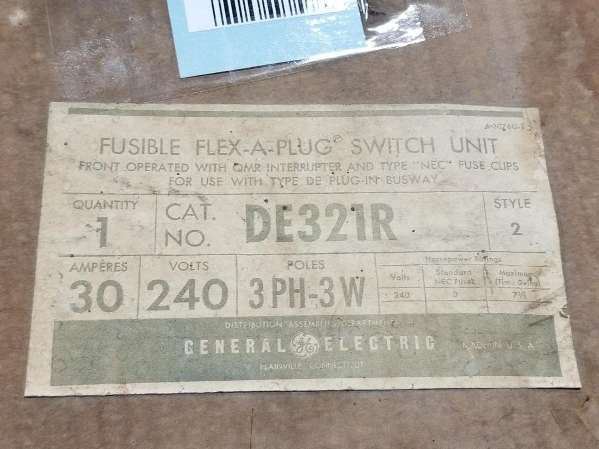 GE DE321R Fusible Flex-A-Plug switch unit. 30AMP, 240V, 3PH. - Image 2 of 2