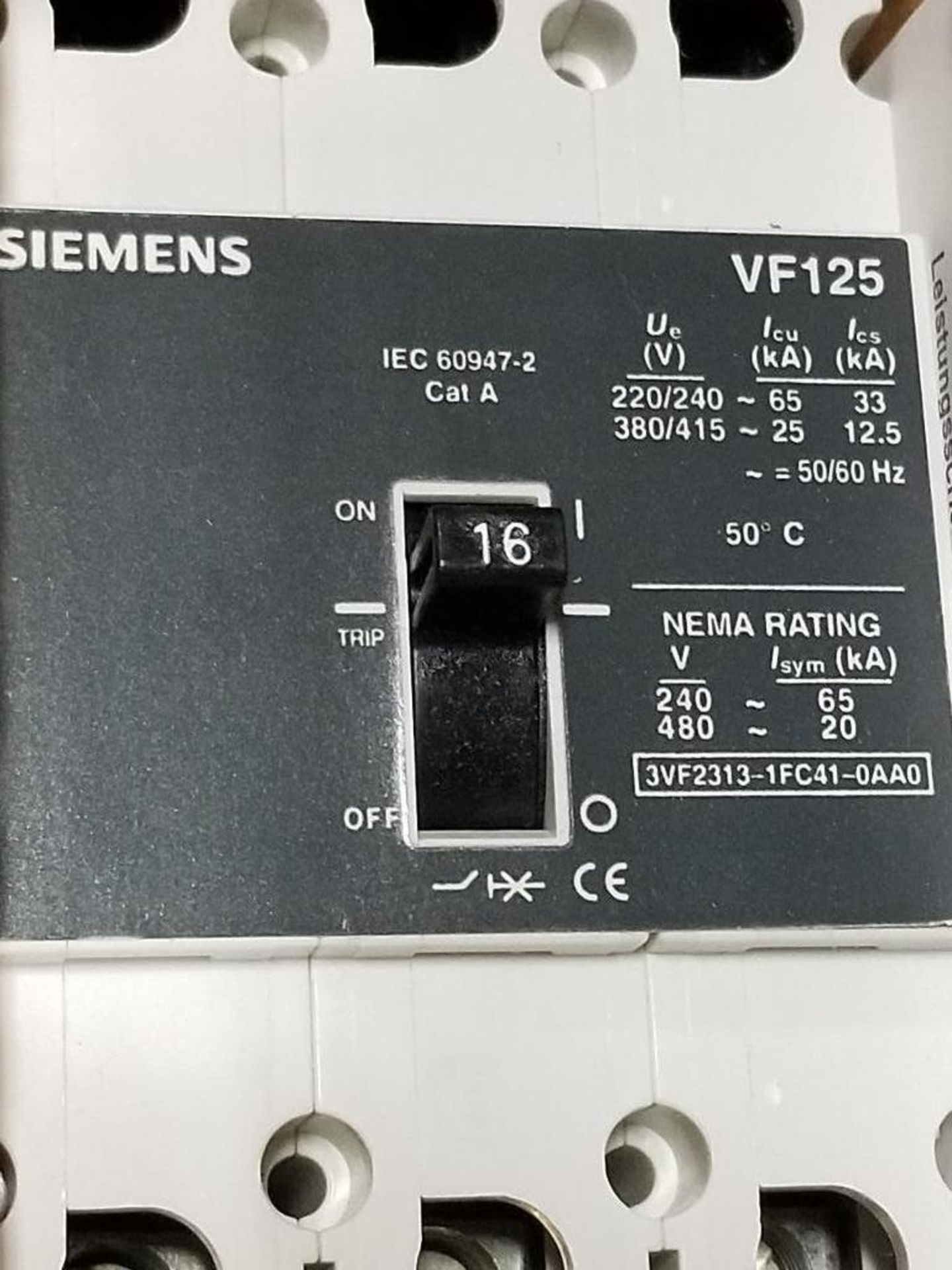 Qty 4 - Assorted electrical Siemens breakers. 3VF2317-1EG41-0AA0, 3VF2313-1FC41-0AA0. - Image 6 of 6