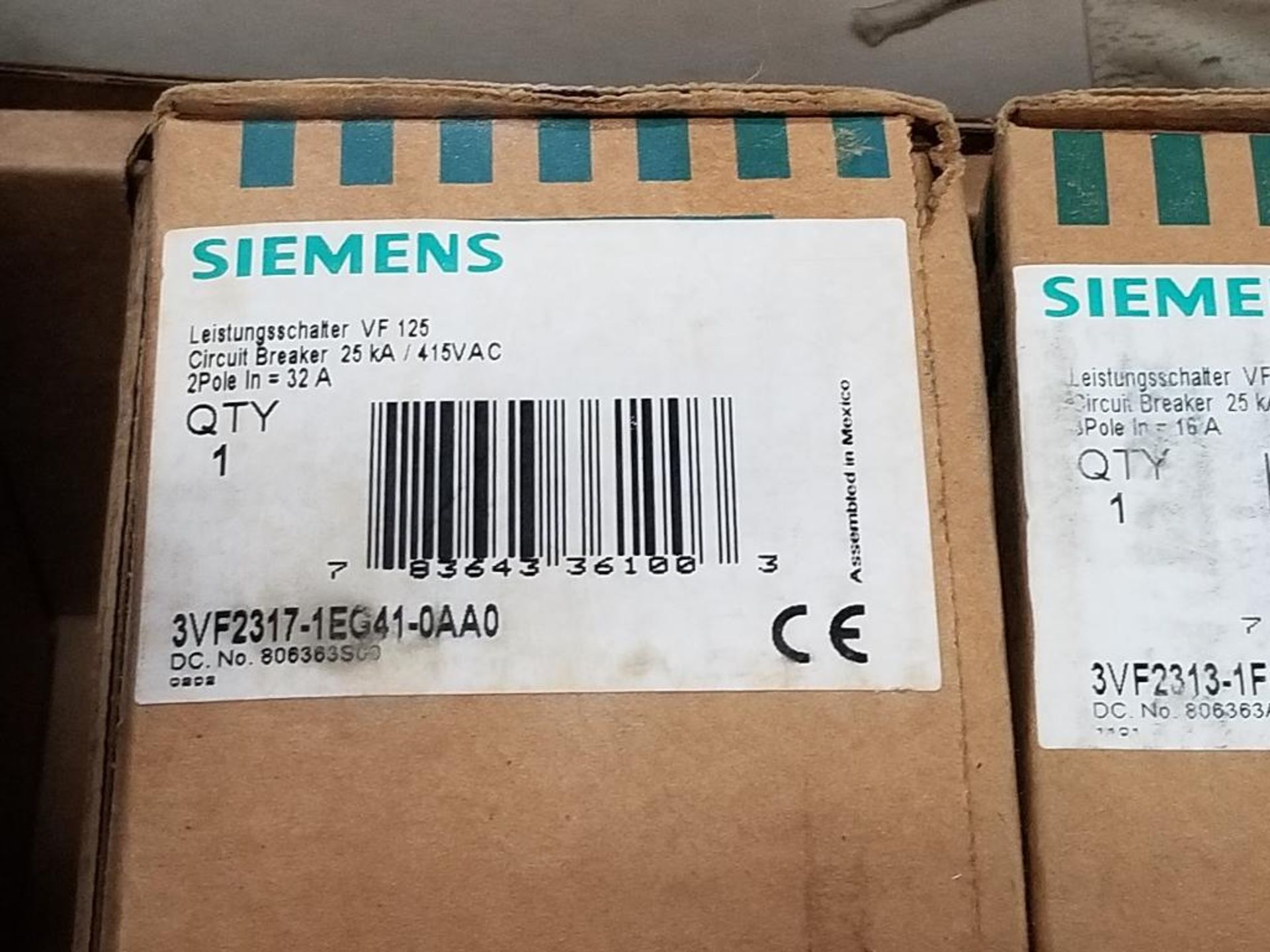 Qty 4 - Assorted electrical Siemens breakers. 3VF2317-1EG41-0AA0, 3VF2313-1FC41-0AA0. - Image 3 of 6