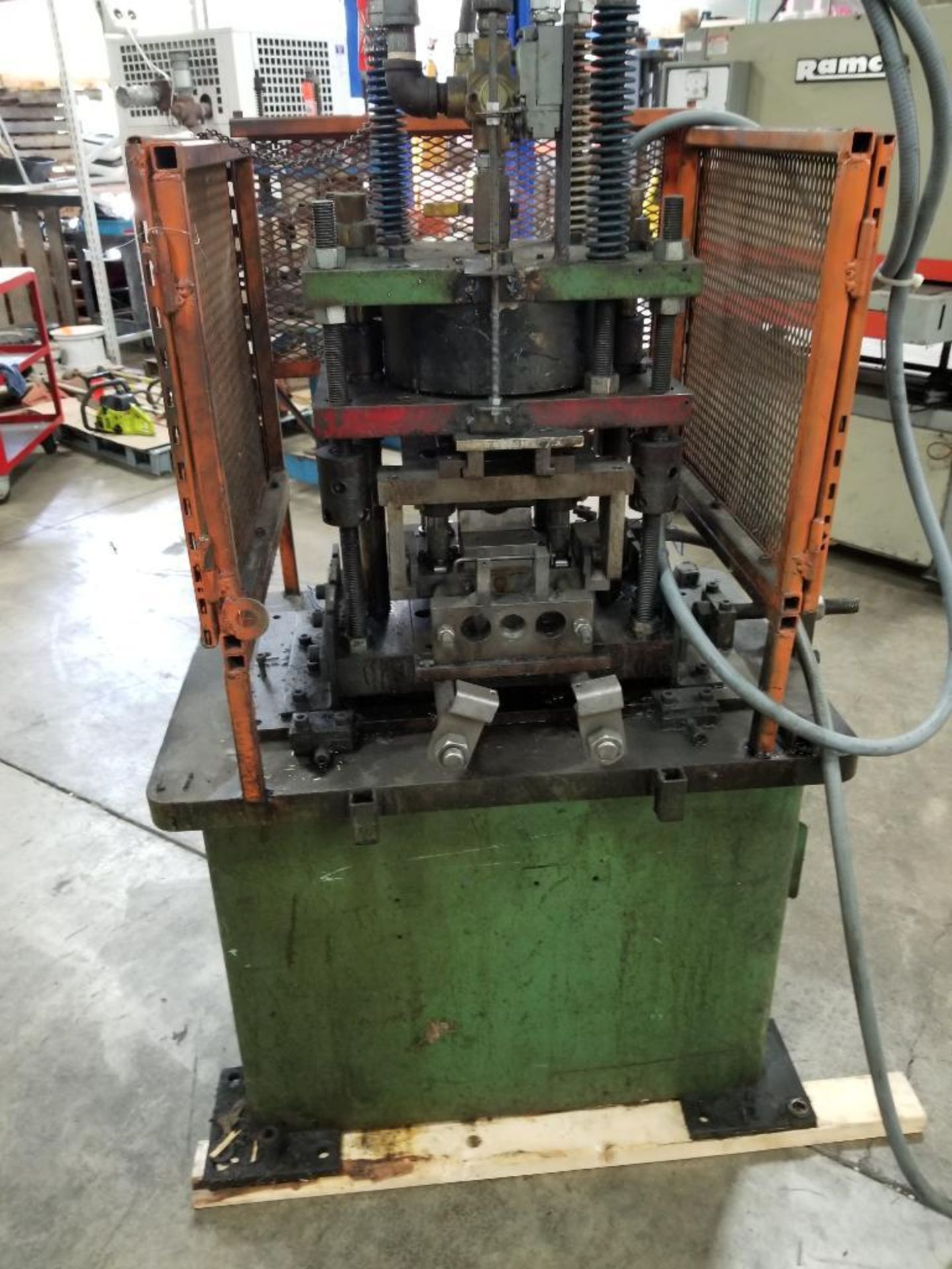 Custom pneumatic press. - Image 4 of 9