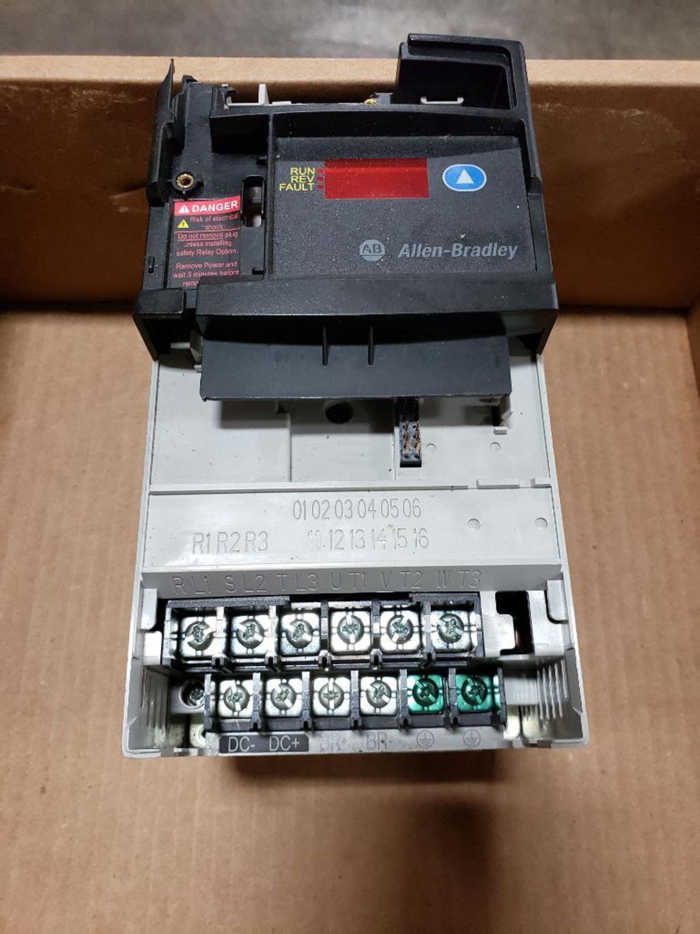 Qty 3 - 0.4kW Allen Bradley 22D-D1P4N104 drive. - Image 6 of 7