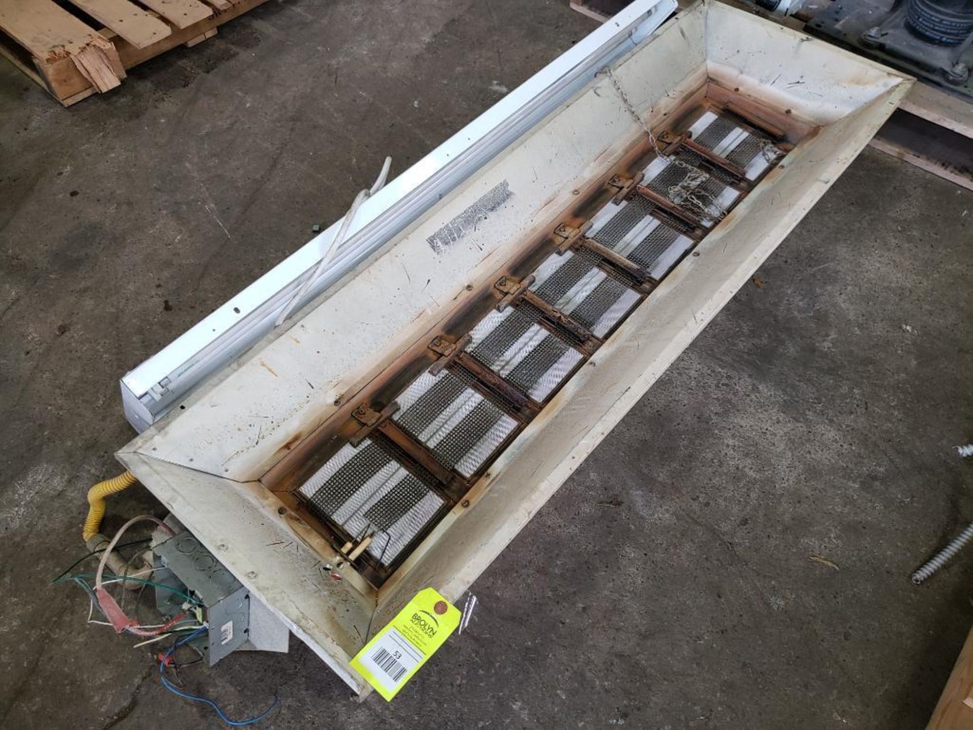 Qty 2 - Assorted electrical. Overhead heating unit, with Lithonia lighting IBZ-454-480-CS97W.