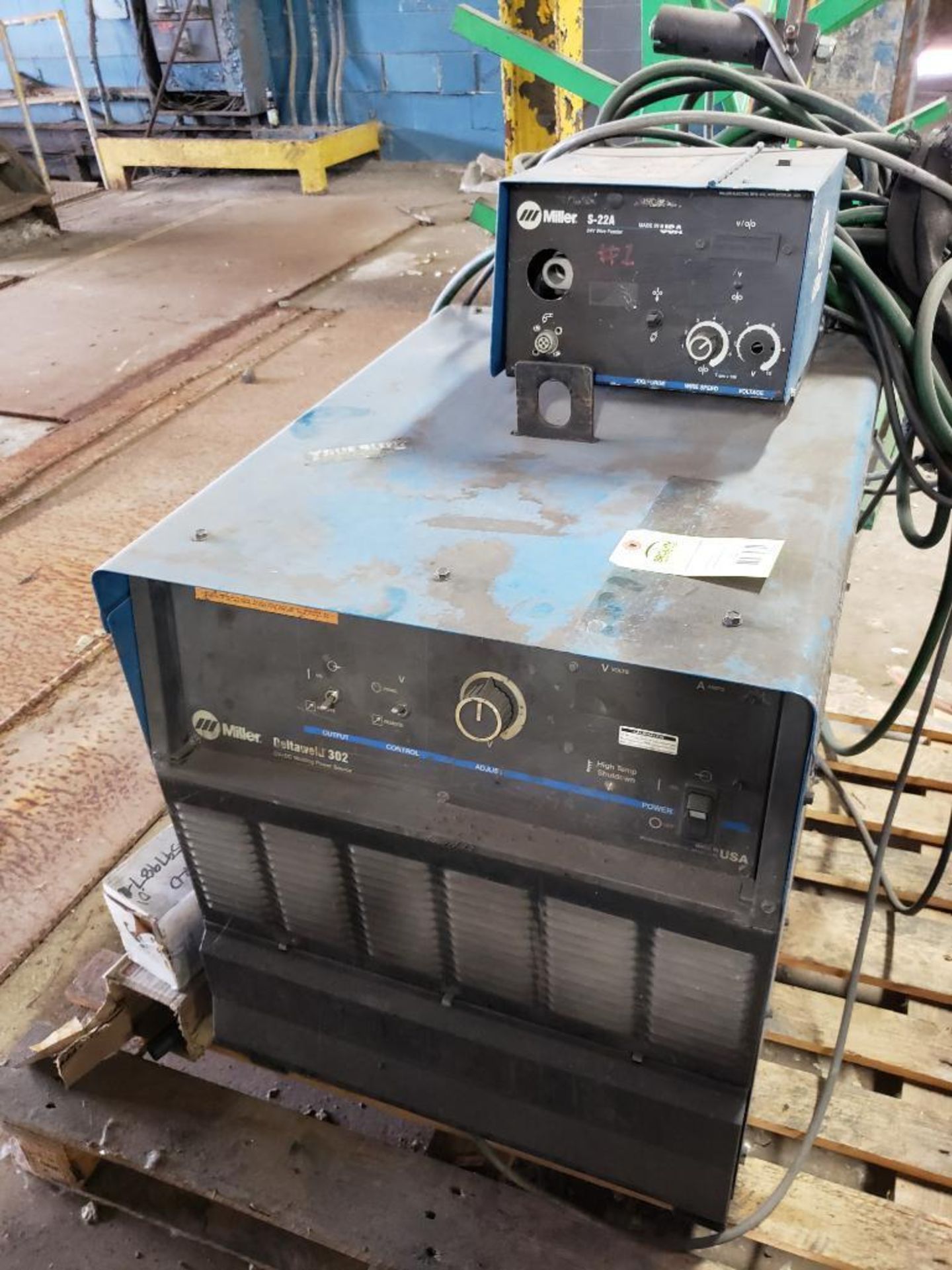 Miller Deltaweld 302 CV-DC Welding power source with S-22A 24V wire feeder. - Image 5 of 5