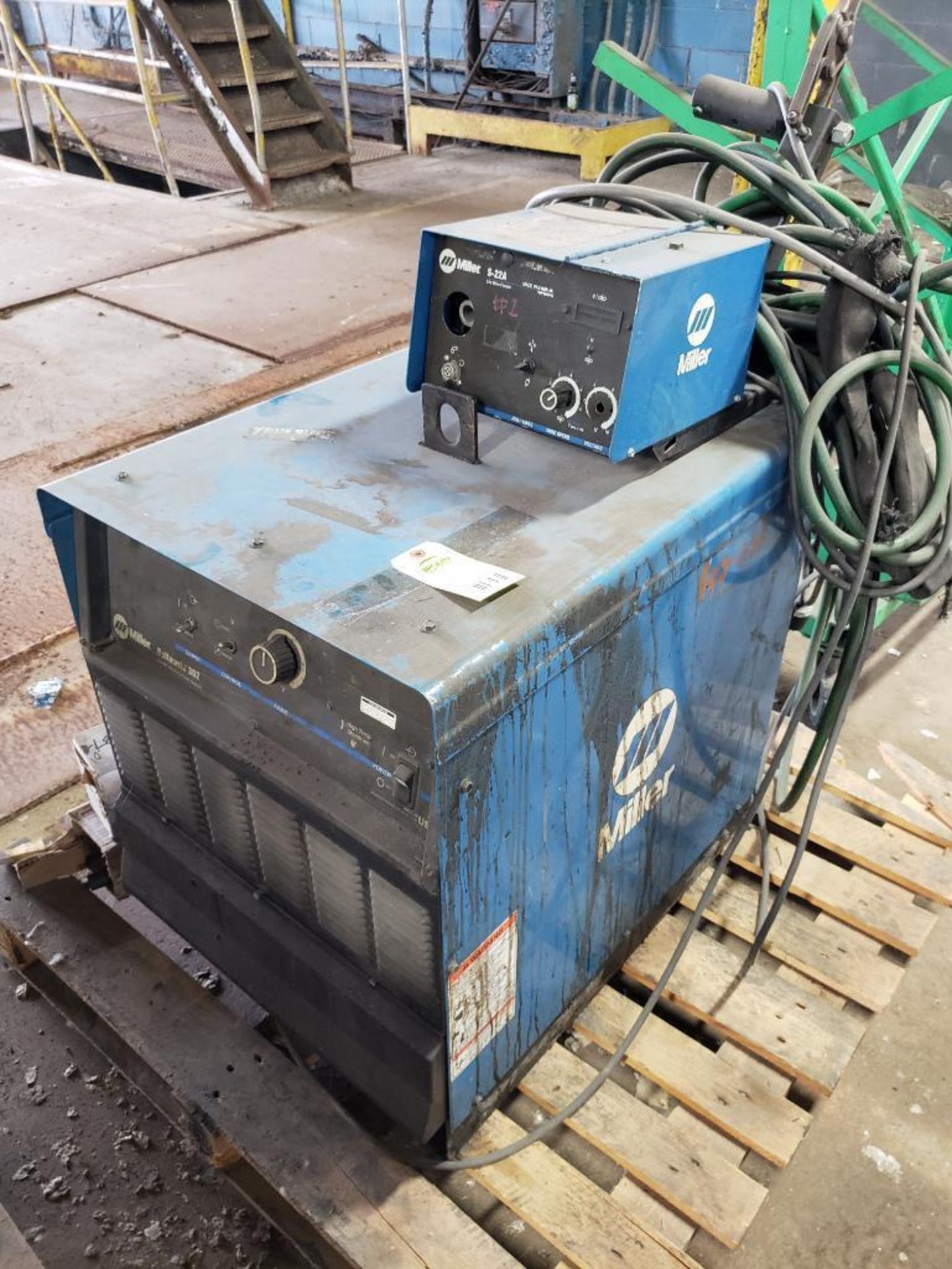 Miller Deltaweld 302 CV-DC Welding power source with S-22A 24V wire feeder.