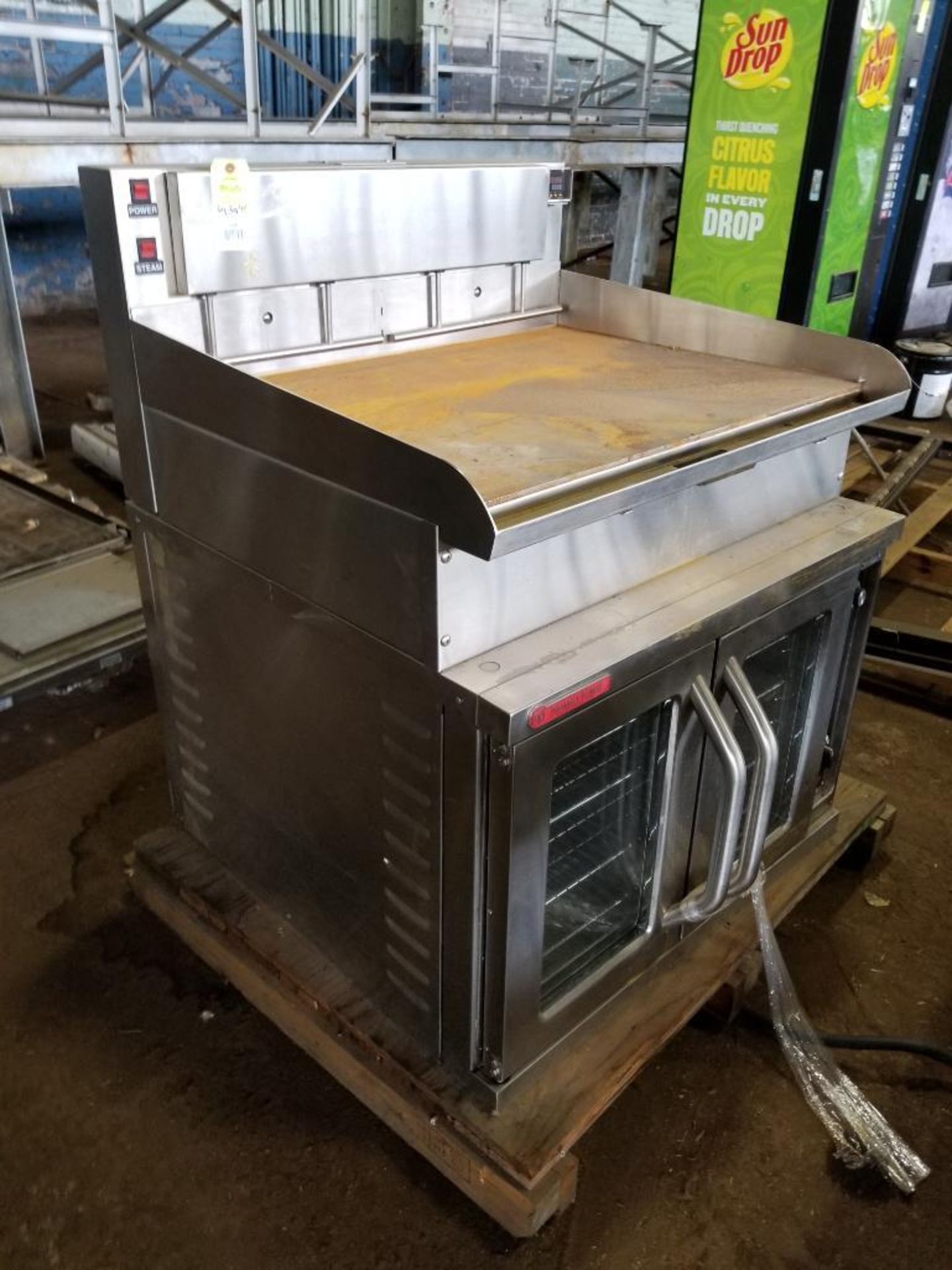 Market Forge Industries INC. 2600-HPE oven. 208V, 11kW, 3PH. American Griddle Corp. 3TT-GD griddle. - Image 2 of 14