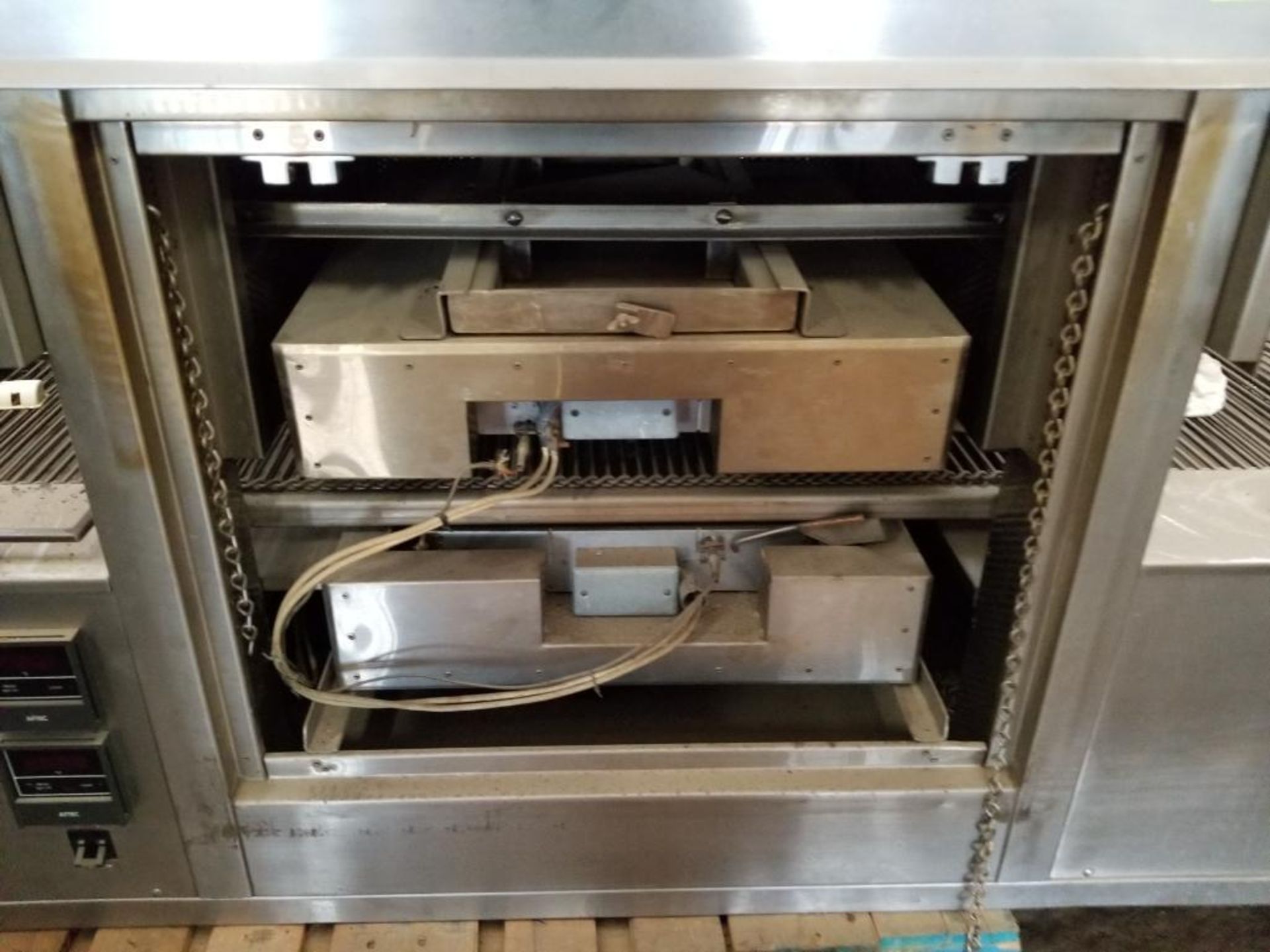 Thermobake pass-through oven. 76x32x39. LxWxH. 18" mouth. - Image 2 of 7