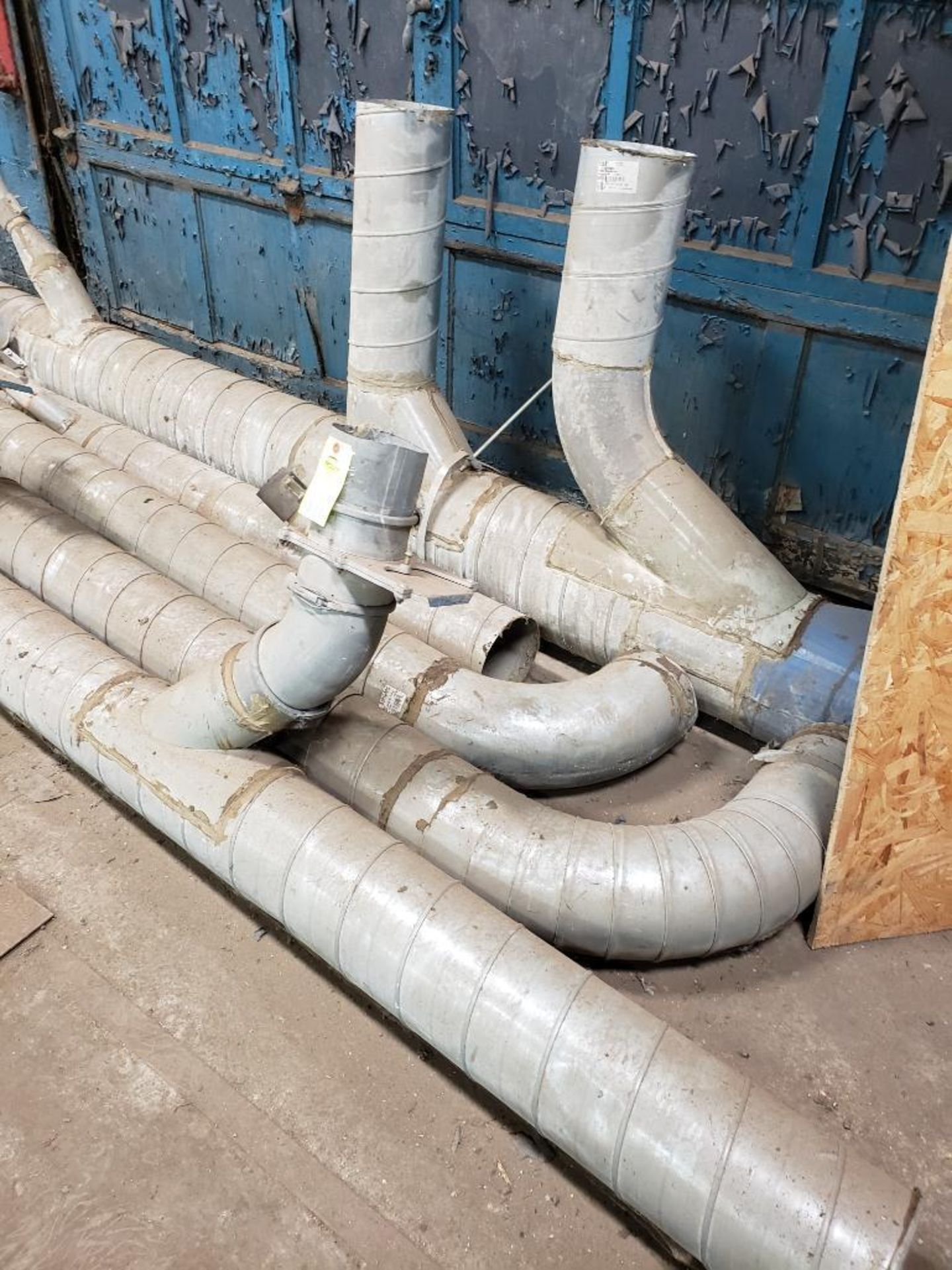 Assorted lengths of ductwork. Up to 20FT.