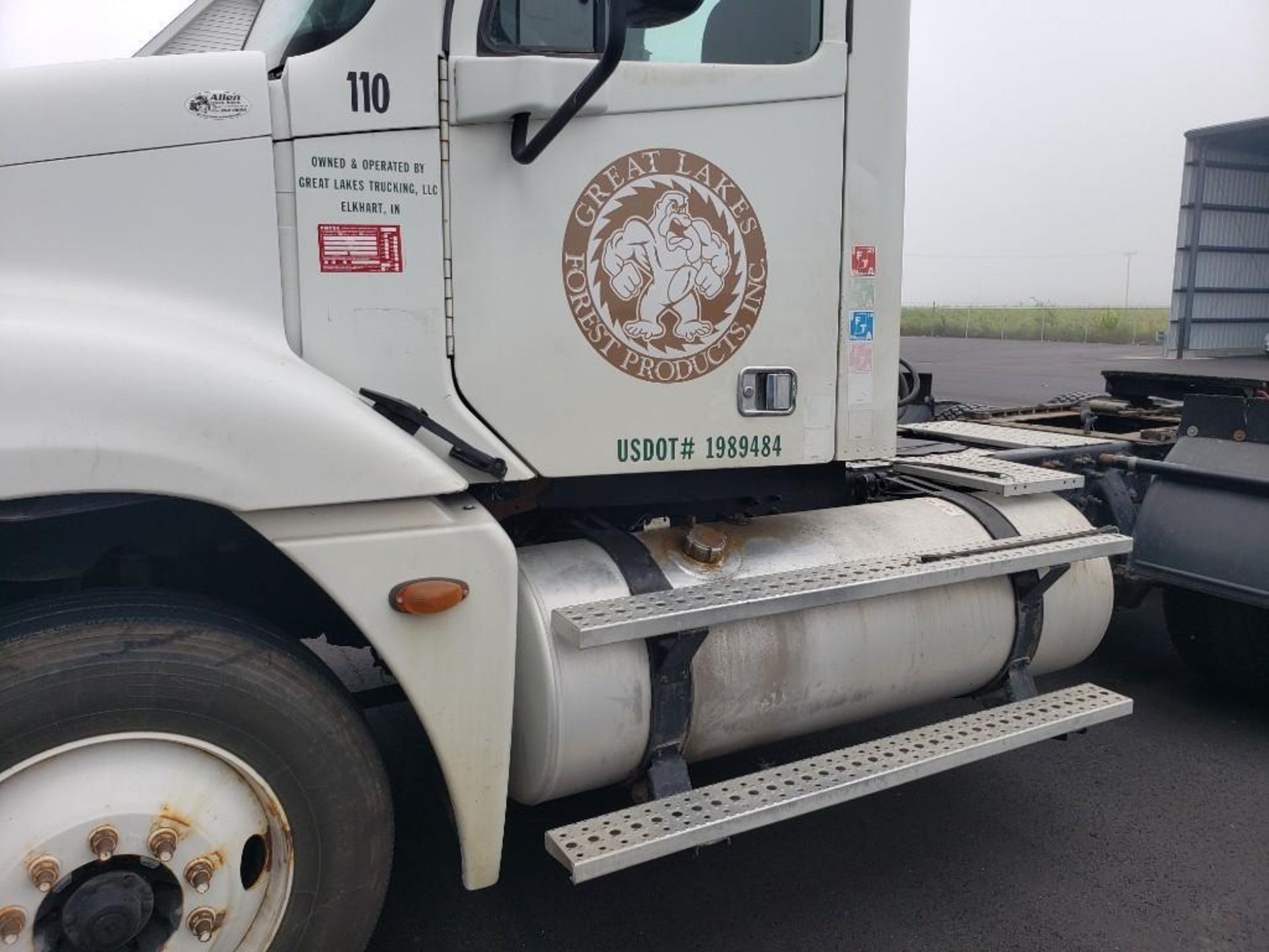 2006 Freightliner Columbia 120 semi truck. VIN 1FUJA6CK16LW72151. - Image 4 of 32