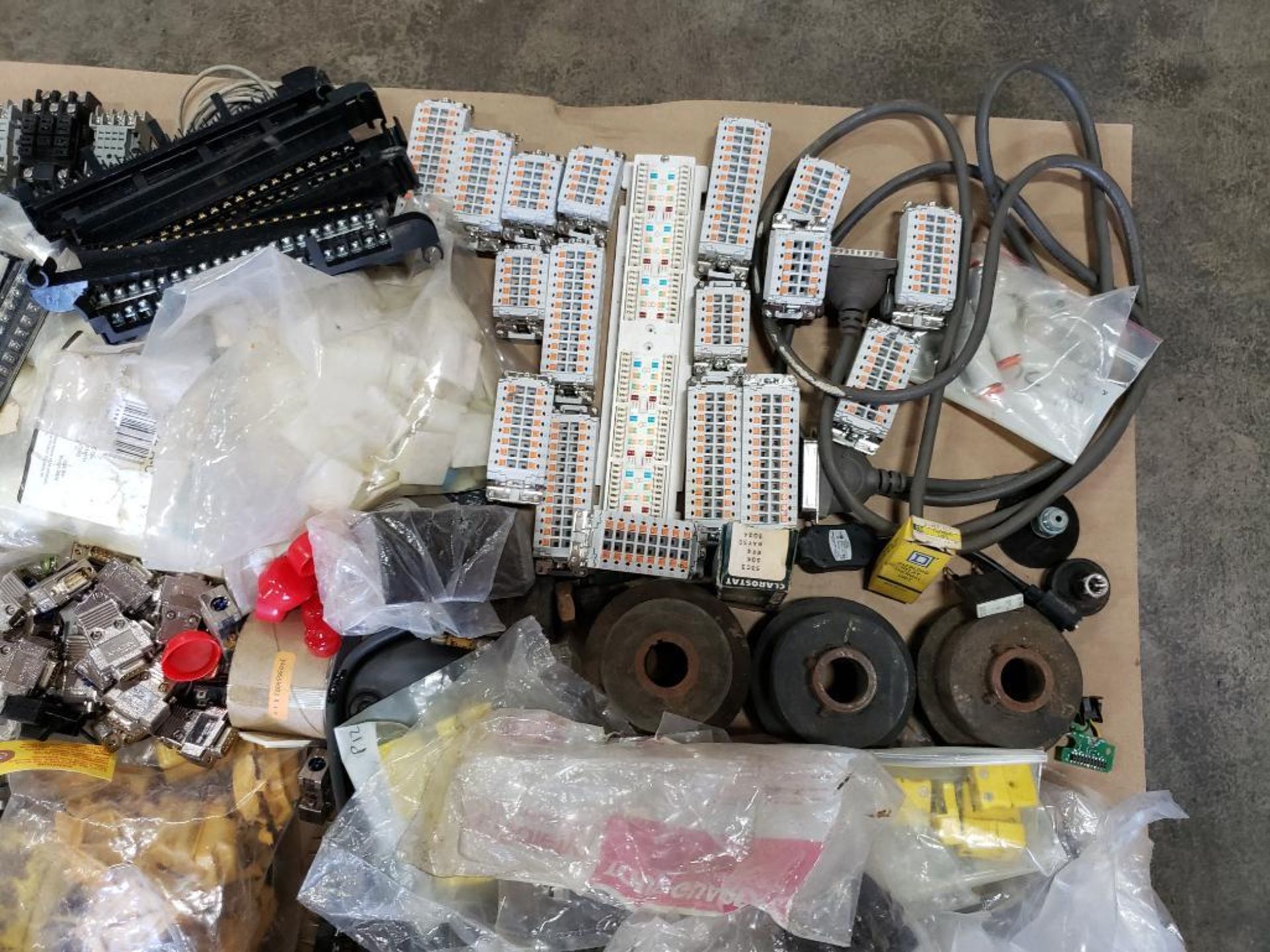 Pallet of assorted electrical, parts, etc. - Image 3 of 10