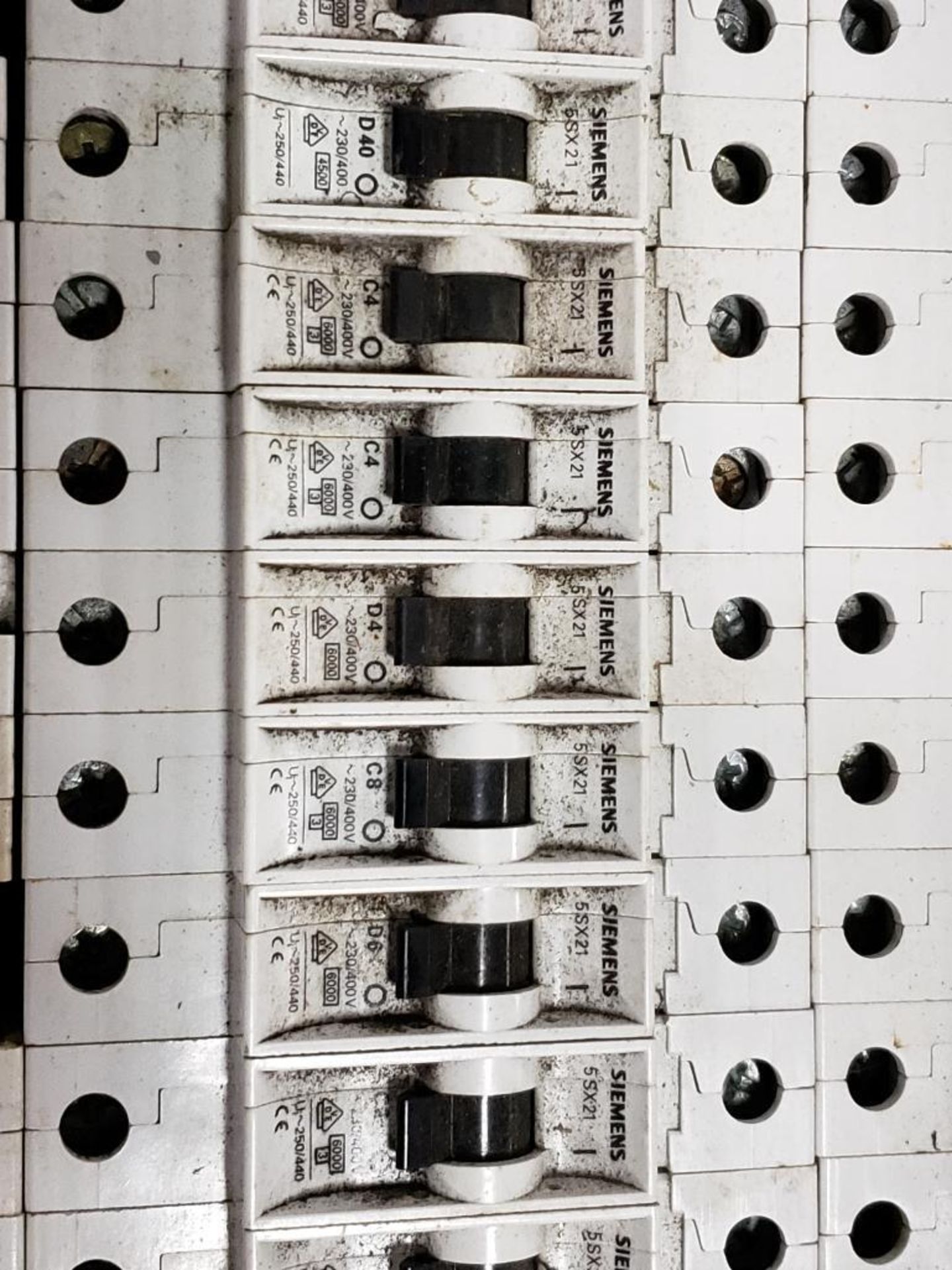 Qty 51 - Assorted fuse breaker. Siemens. - Image 5 of 9