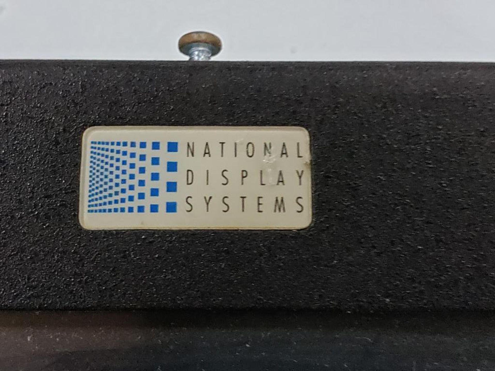 National Display Systems DS10V-R flat panel display. - Image 2 of 6