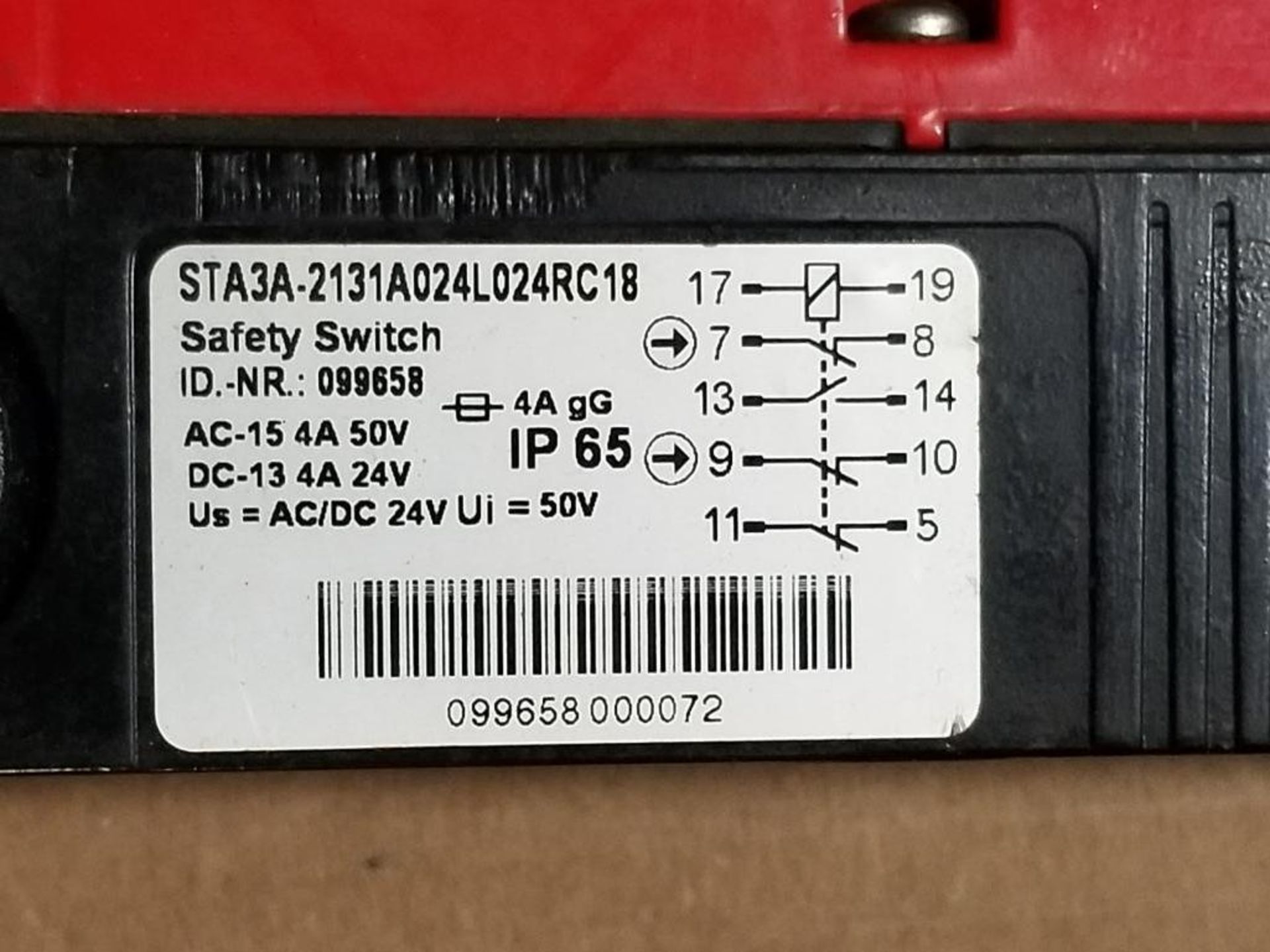 Qty 2 - Euchner STA3A-2131A024L024RC18 Safety switch. - Image 4 of 7