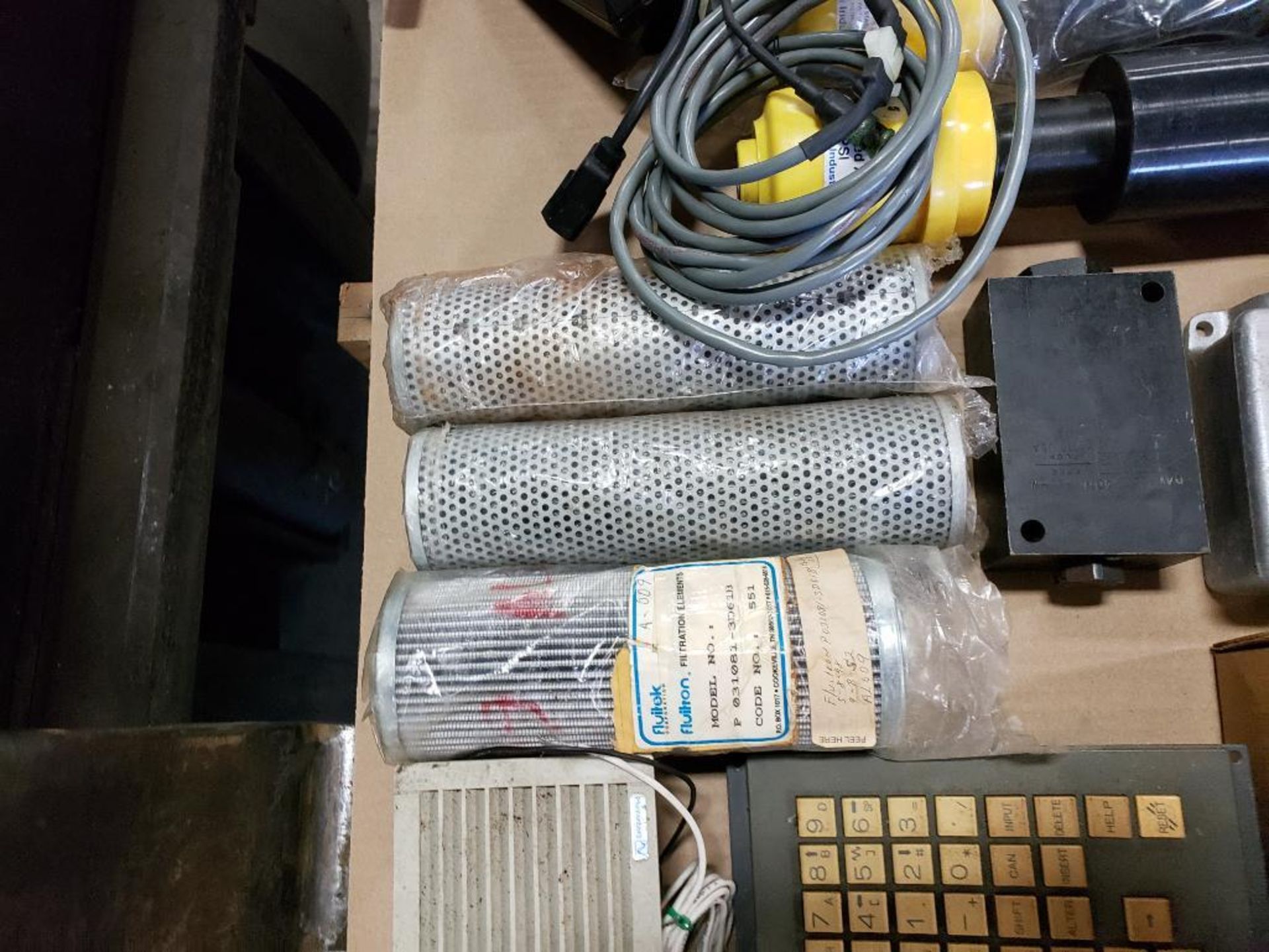 Pallet of assorted electrical. - Image 7 of 17