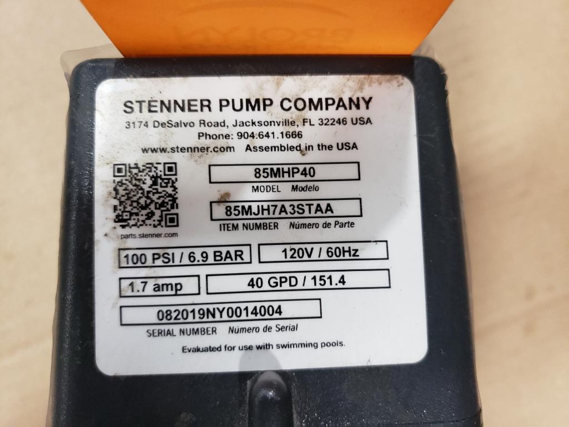 Stenner Pump Company dosing pump. Model 85MHP40. - Image 2 of 5