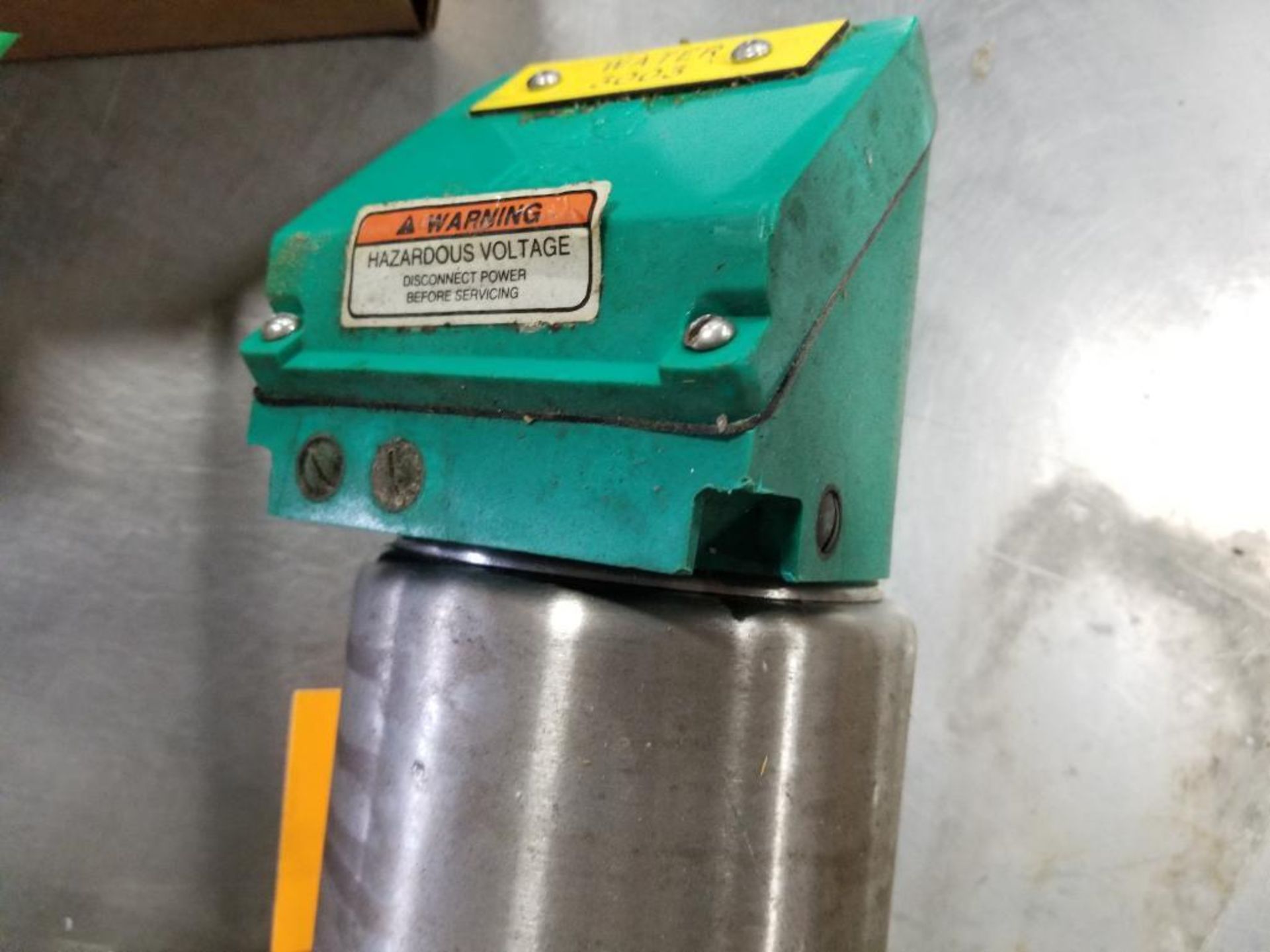 Tri-Clover food grade pneumatic valve. Model 761-10M-29S-2-SFY-316L-12-1. - Image 4 of 5