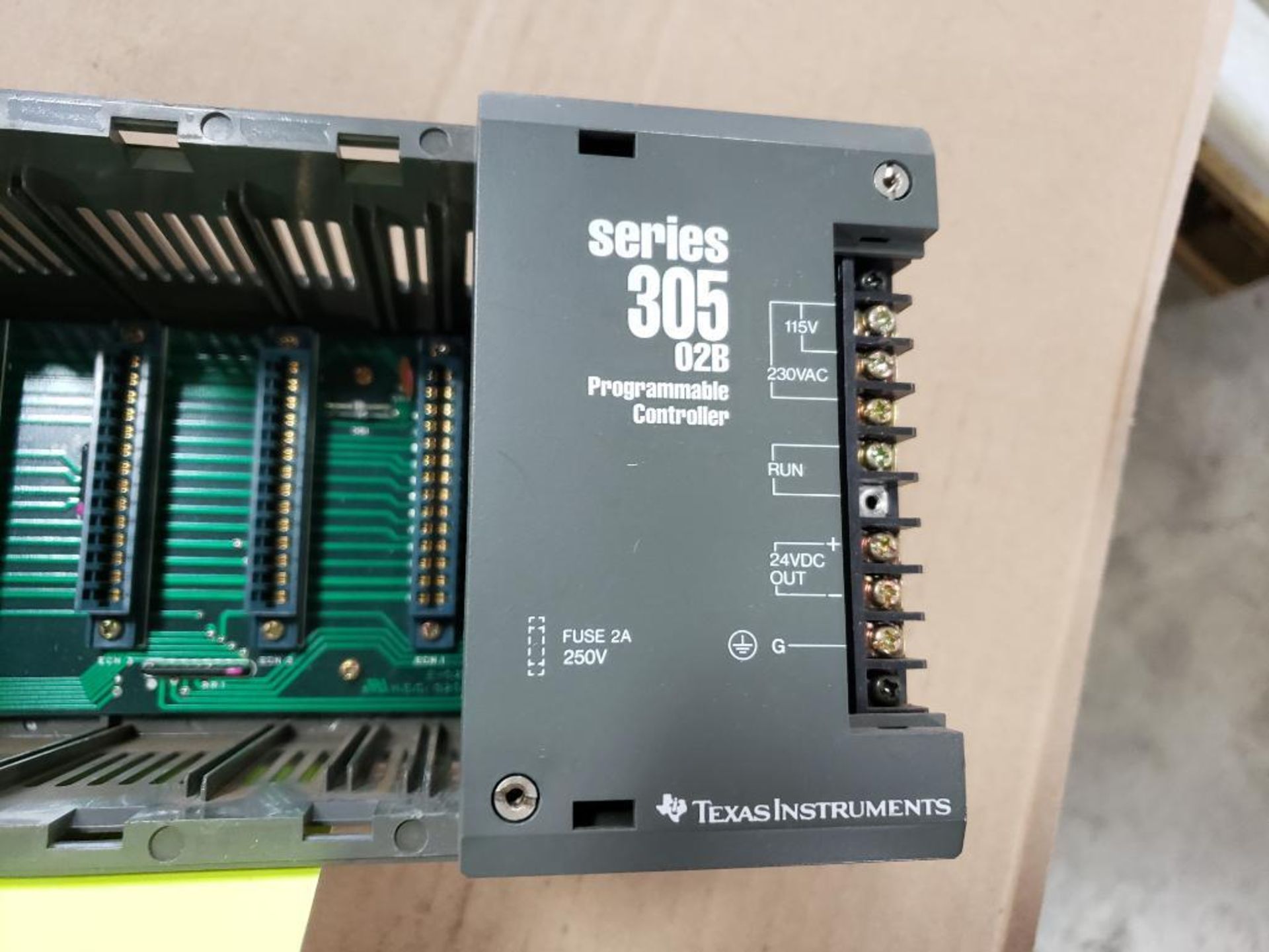 Texas Instruments Series 305-02B programmable controller 5-slot rack. - Image 3 of 4