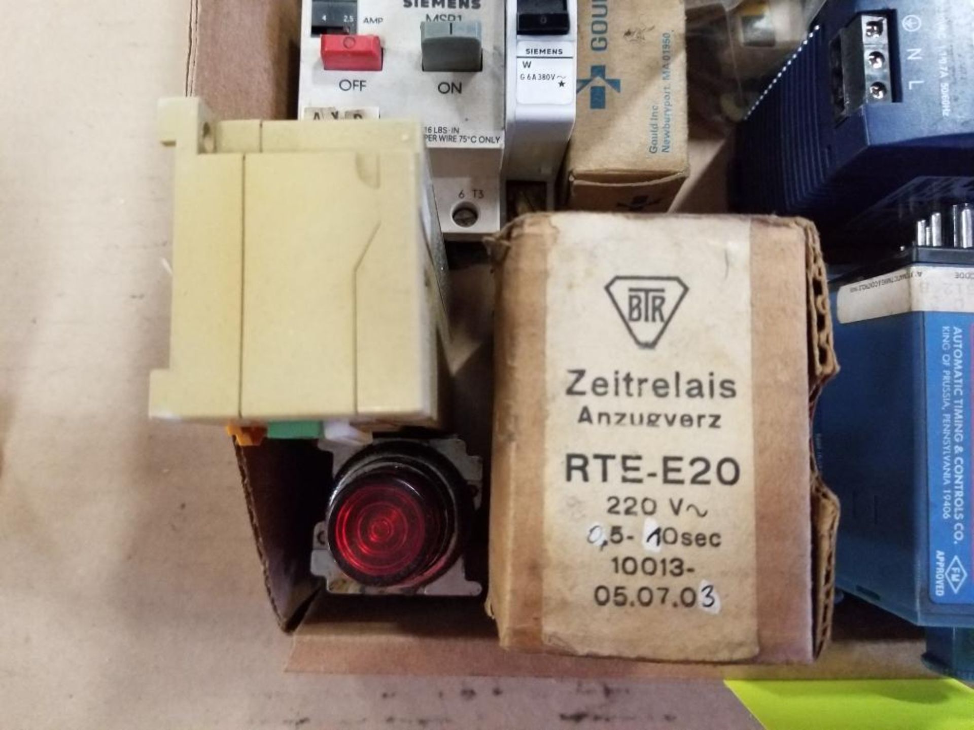 Assorted electrical contactor, breakers, relay. BTR, Siemens, ATC, ect. - Image 6 of 10