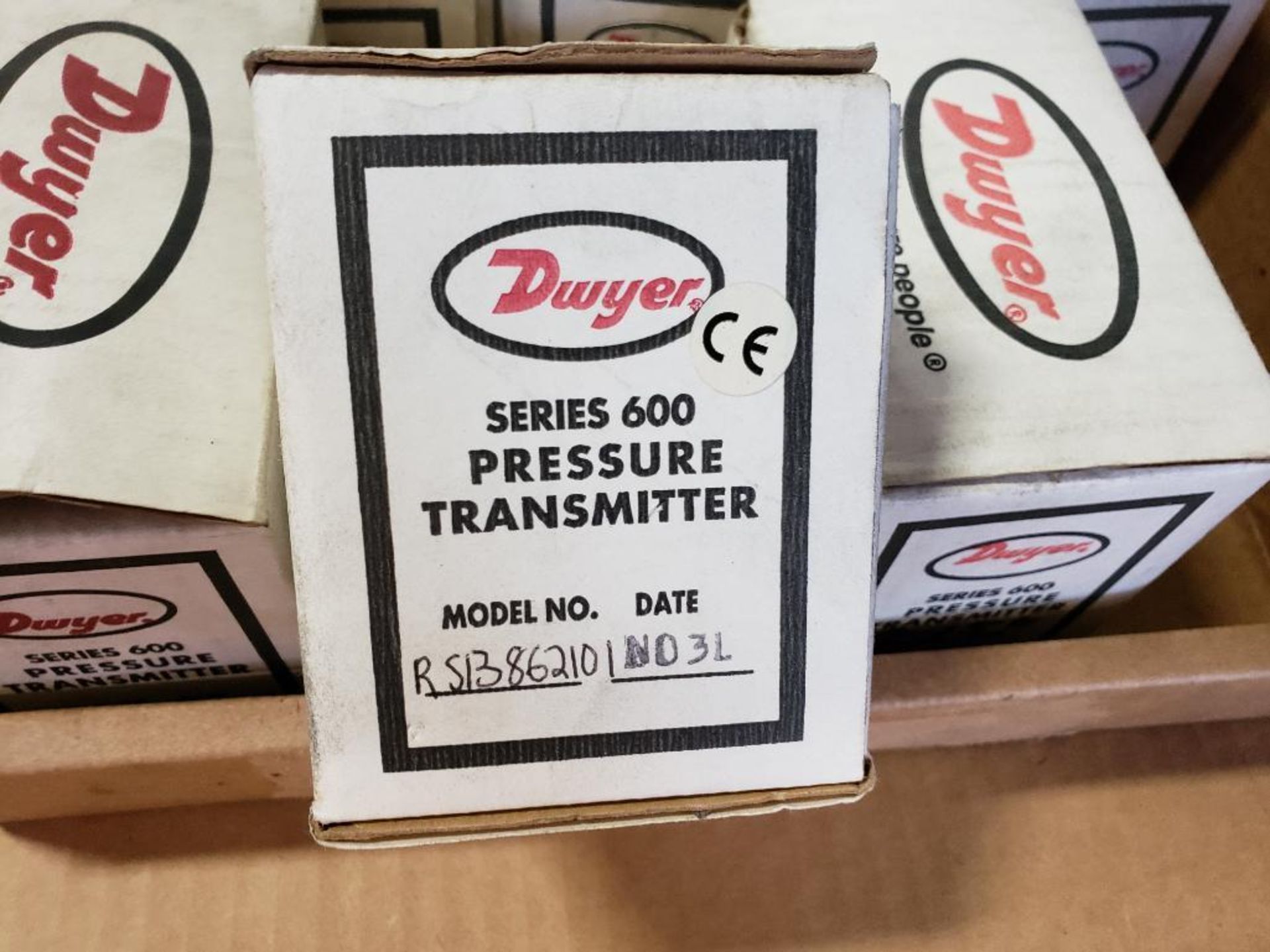 Assorted Dwyer Series 600 pressure transmitter. - Image 2 of 4