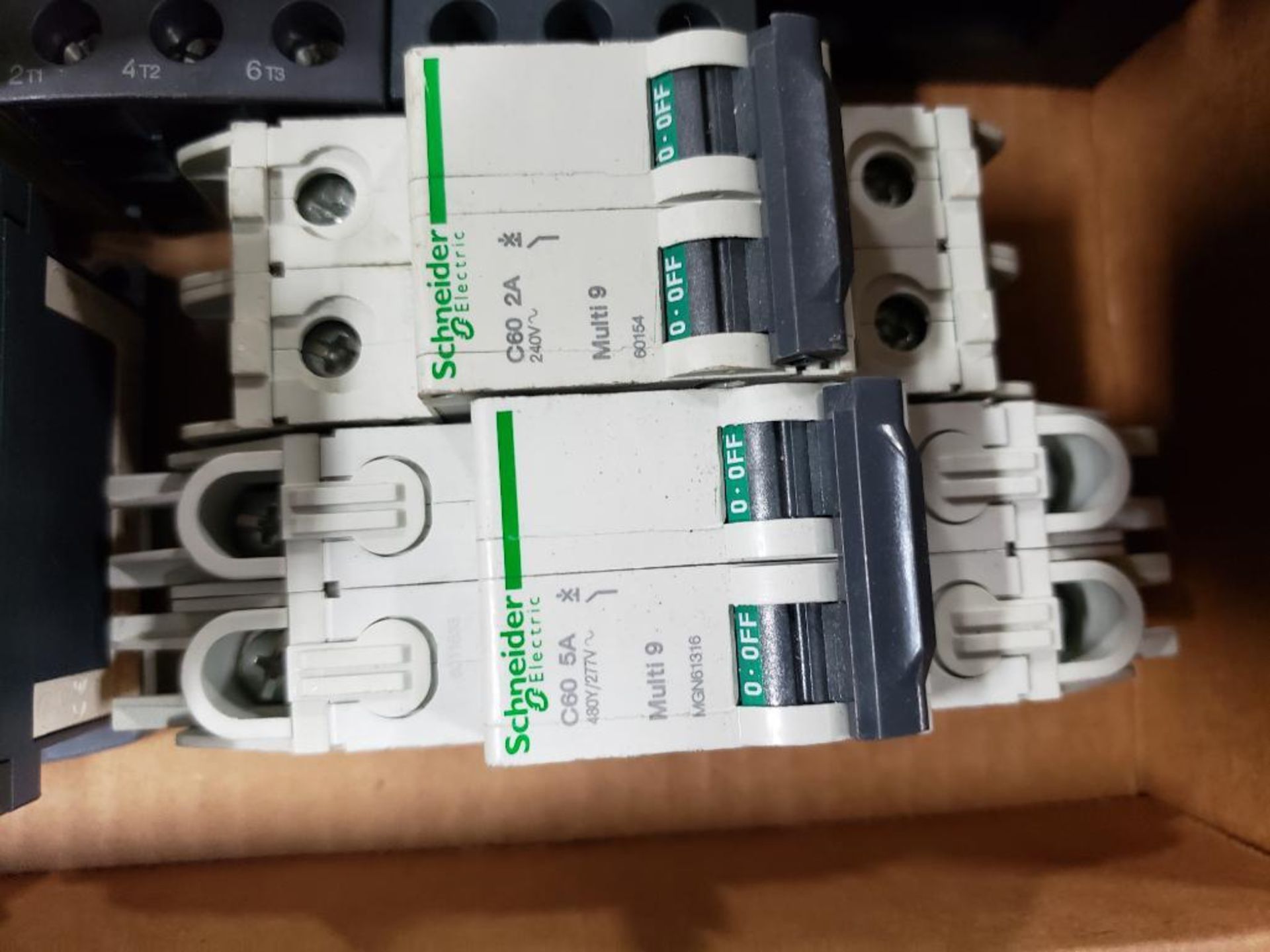 Assorted electrical contactor, relay, breaker. Schneider, Pilz, Telemecanique, Siemens. - Image 6 of 7