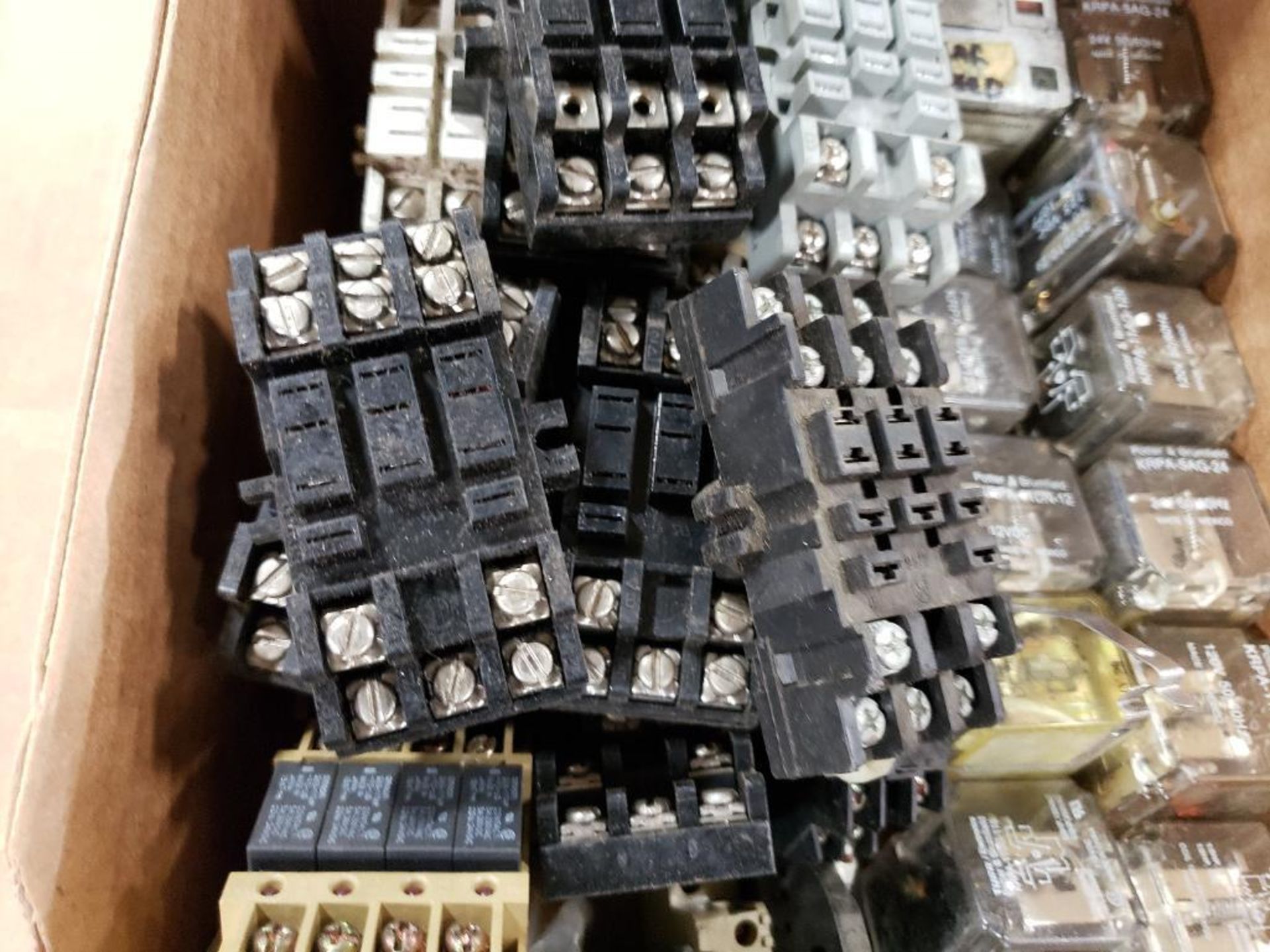 Assorted electrical relay, relay connectors, switches. - Image 3 of 9