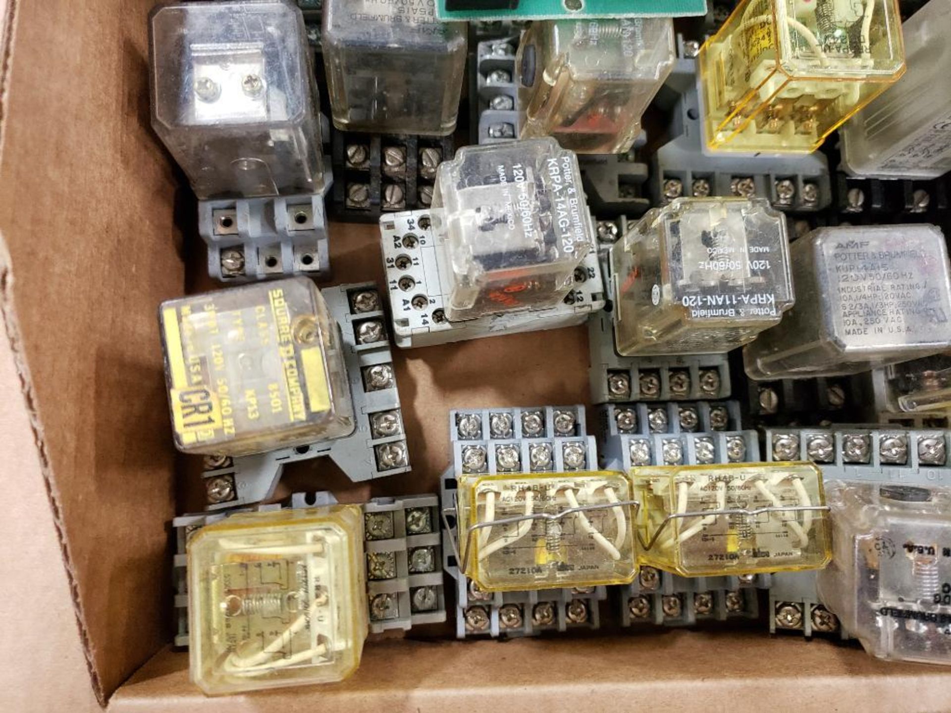 Assorted electrical relays. - Image 3 of 6