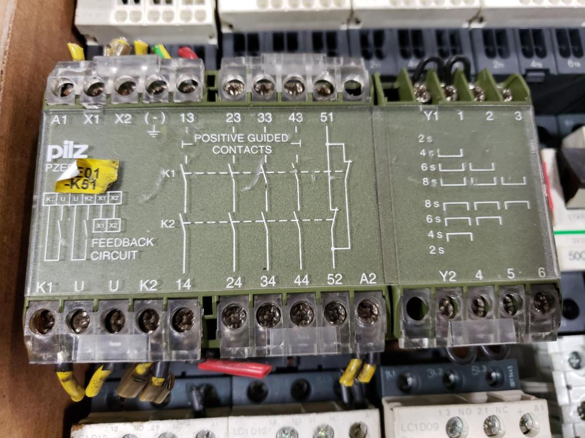 Assorted electrical contactor, relay, breaker. Schneider, Pilz, Telemecanique, Siemens. - Image 4 of 7