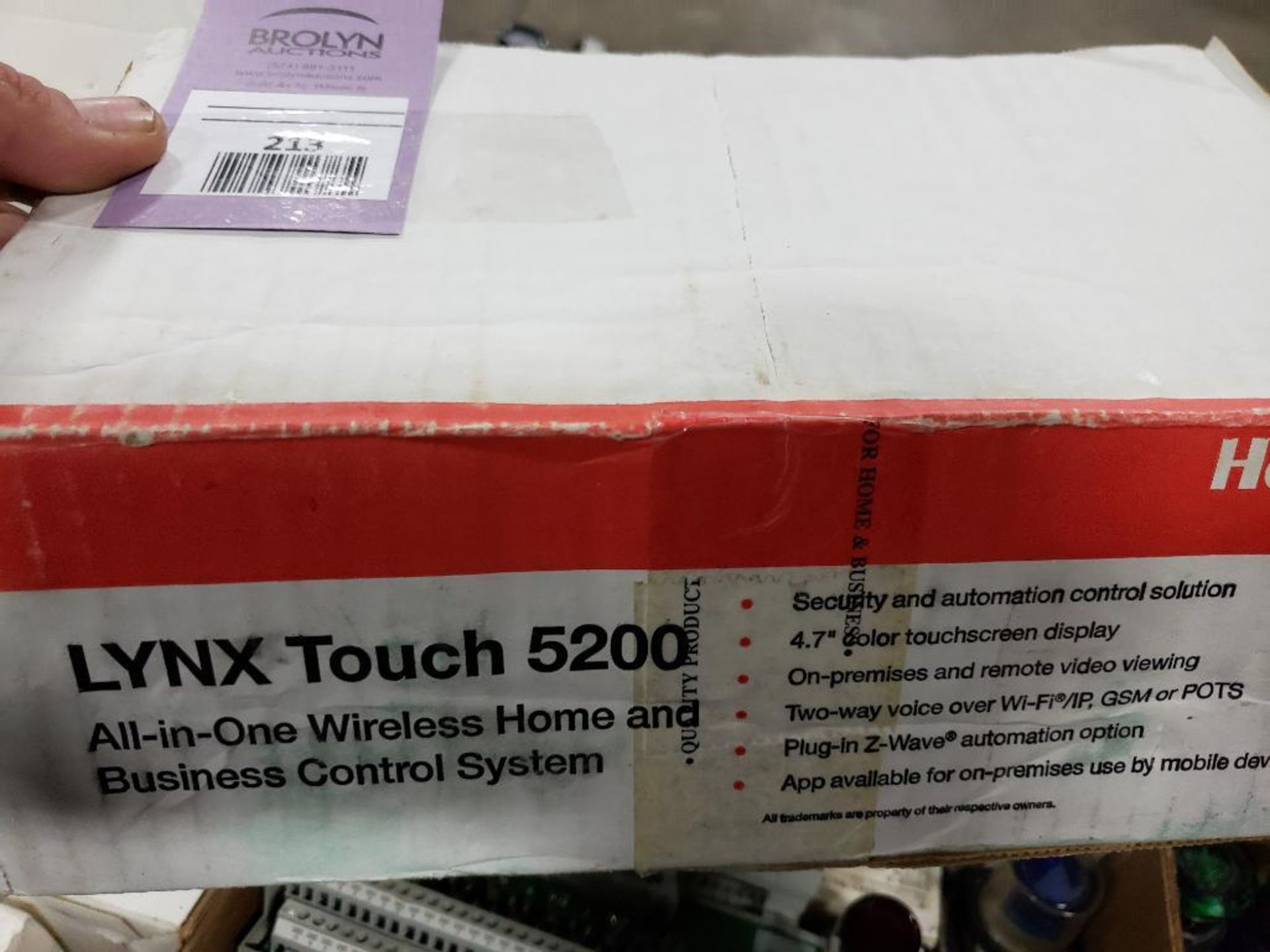 Honeywell LYNX touch L5200/L7000 series security system. New in box.