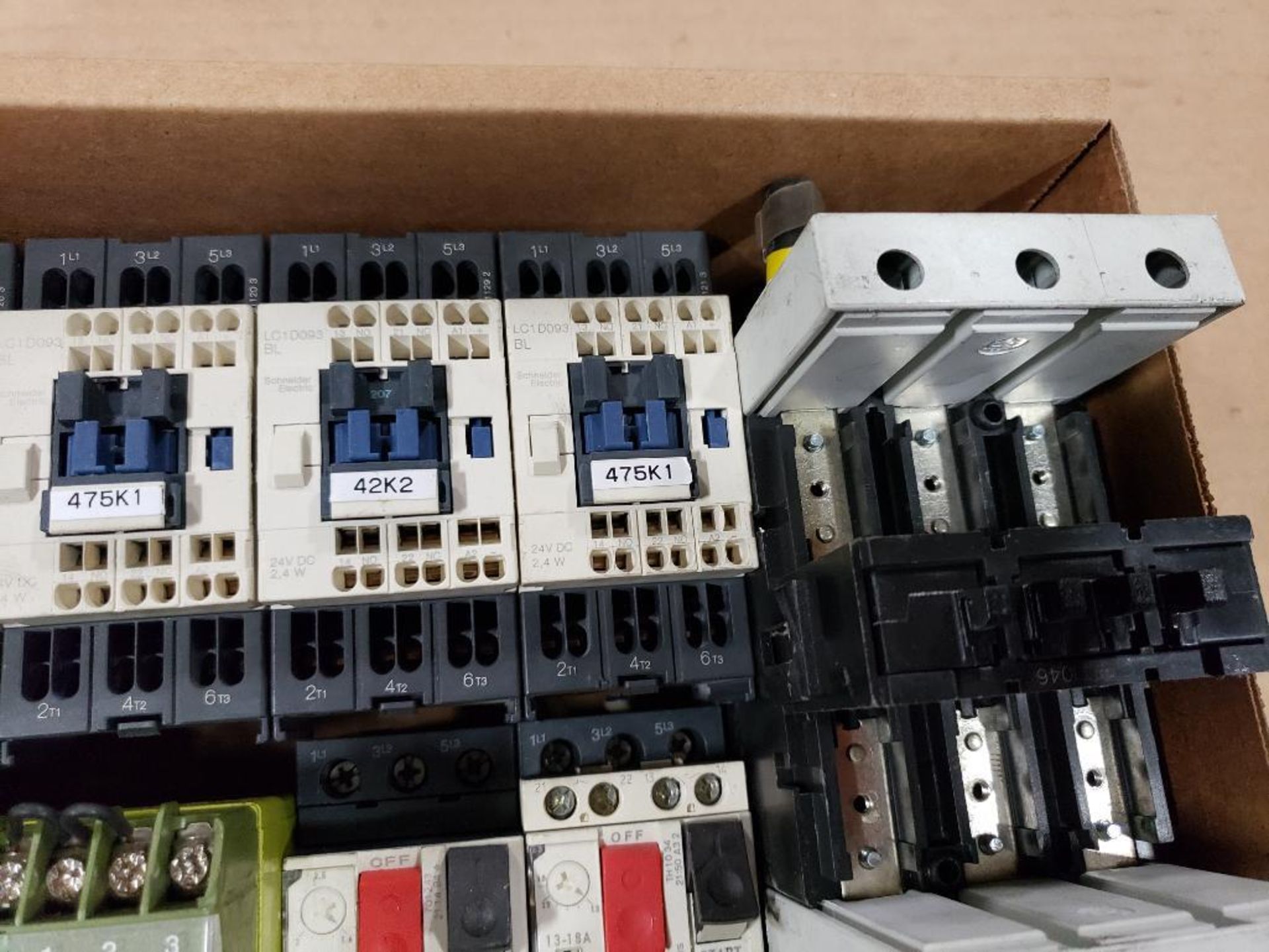 Assorted electrical contactor, relay, breaker. Schneider, Pilz, Telemecanique, Siemens. - Image 3 of 7