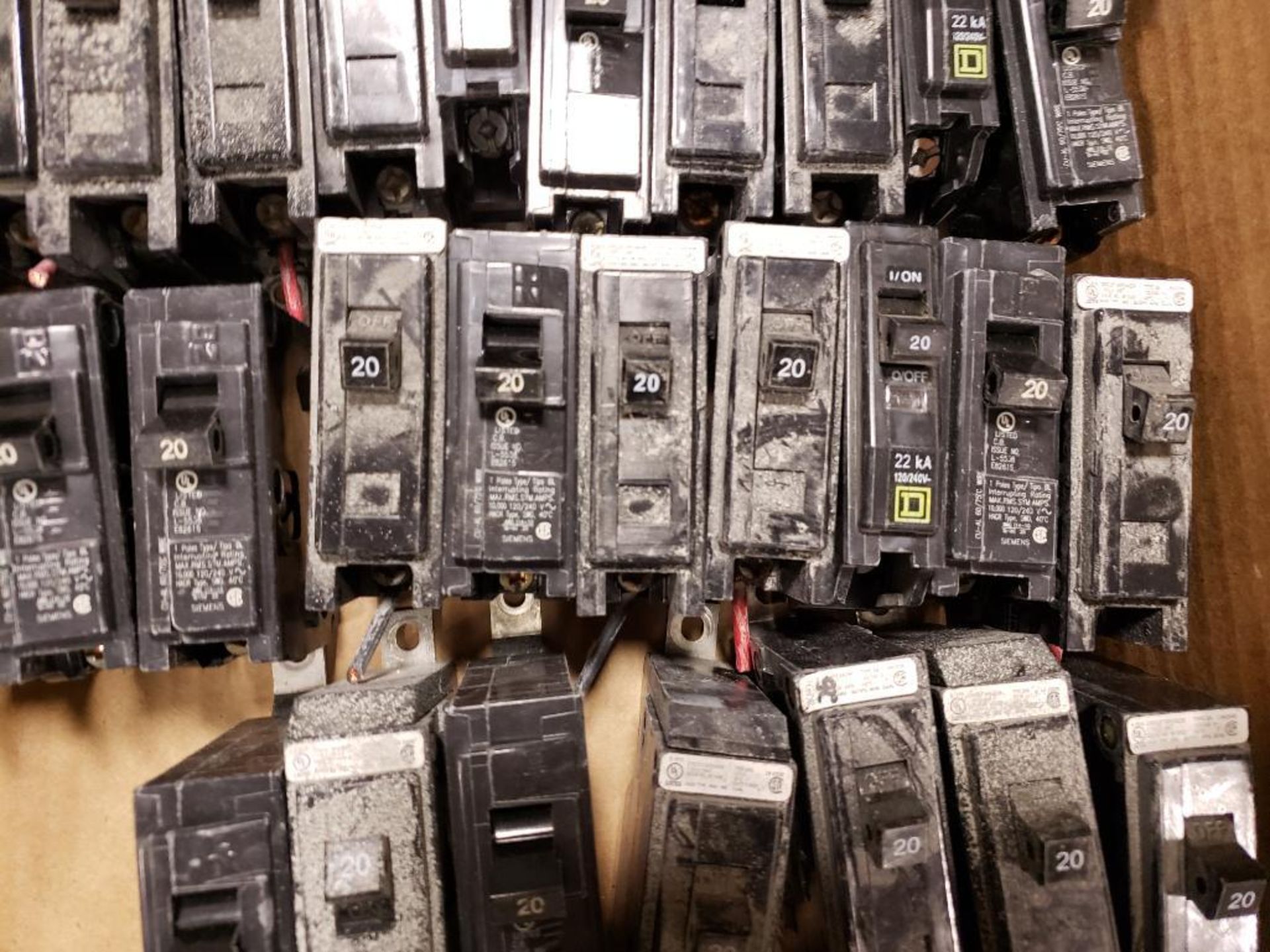 Large Qty of assorted electrical breakers. Square-D, Siemens. - Image 6 of 10