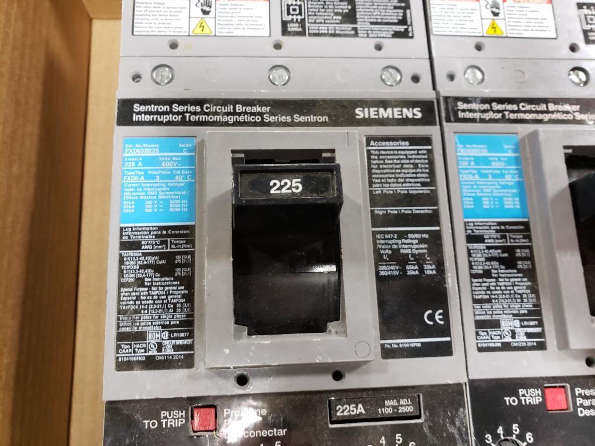 Qty 2 - Siemens Sentron Series circuit breaker. FXD63B225. - Image 3 of 5