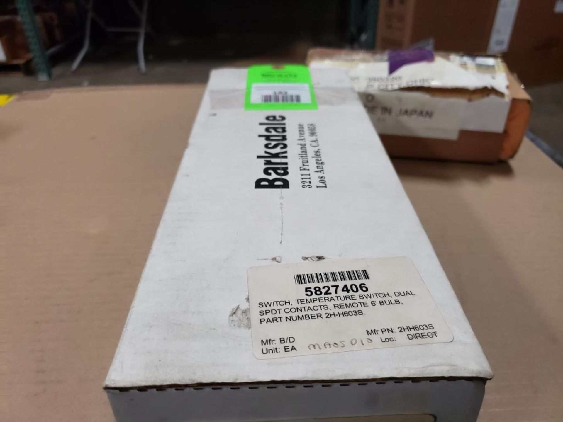 Barksdale 5827406 temperature switch. New in box. - Image 2 of 5
