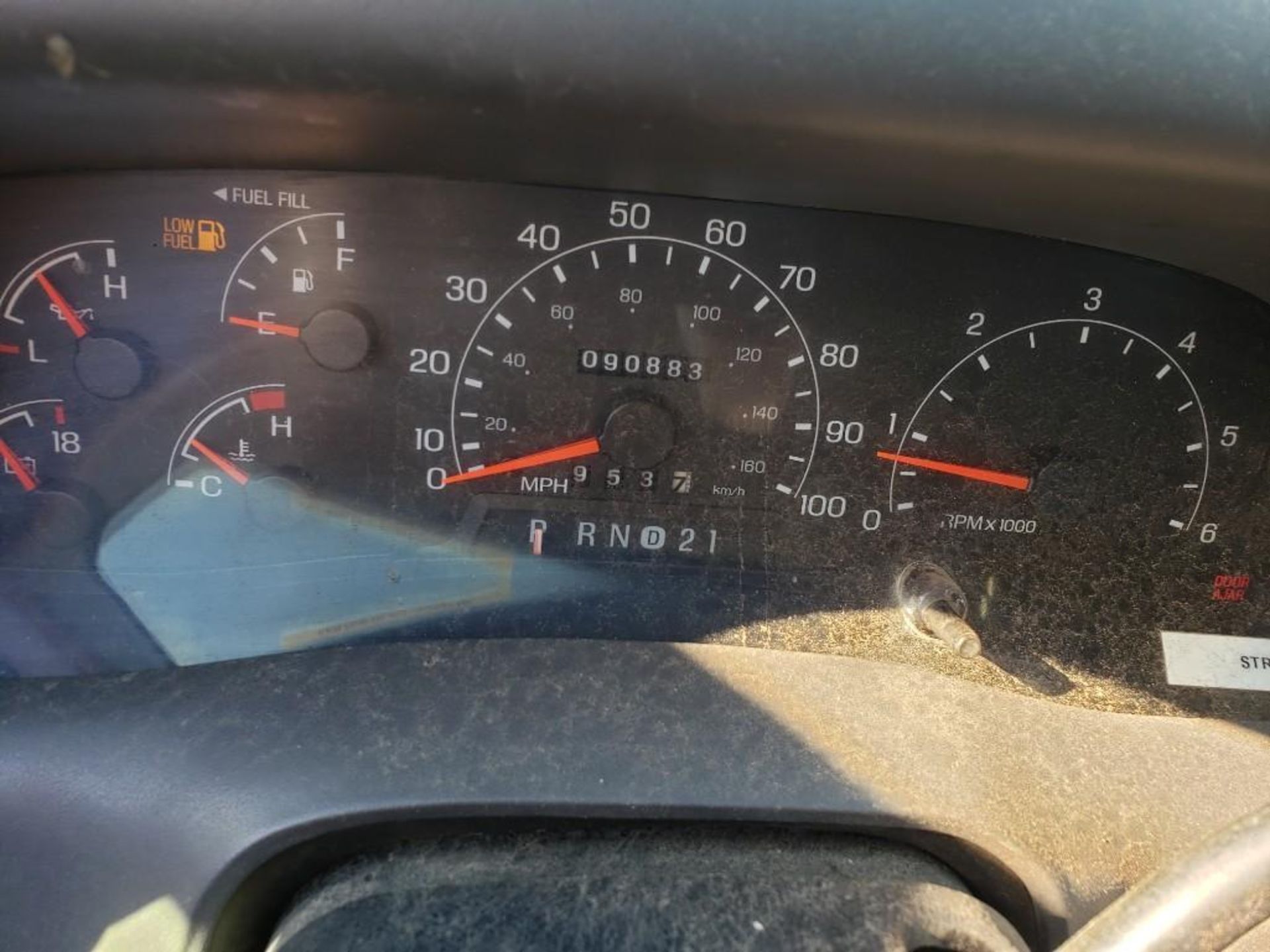 2000 Ford F250. VIN 1FTNX20L9YED73480. 5.4L V8. 2wd. 90,883 miles showing on odometer. - Image 19 of 27