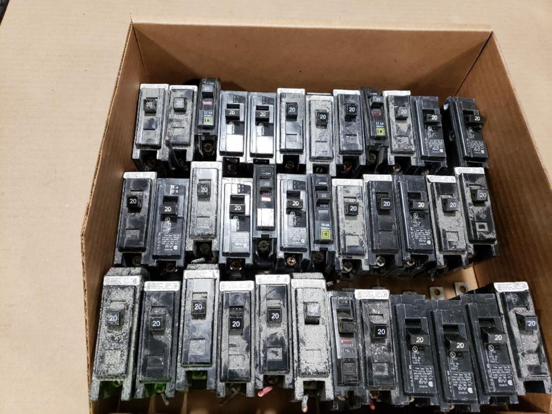 Large Qty of assorted electrical breakers. Square-D, Siemens. - Image 4 of 6