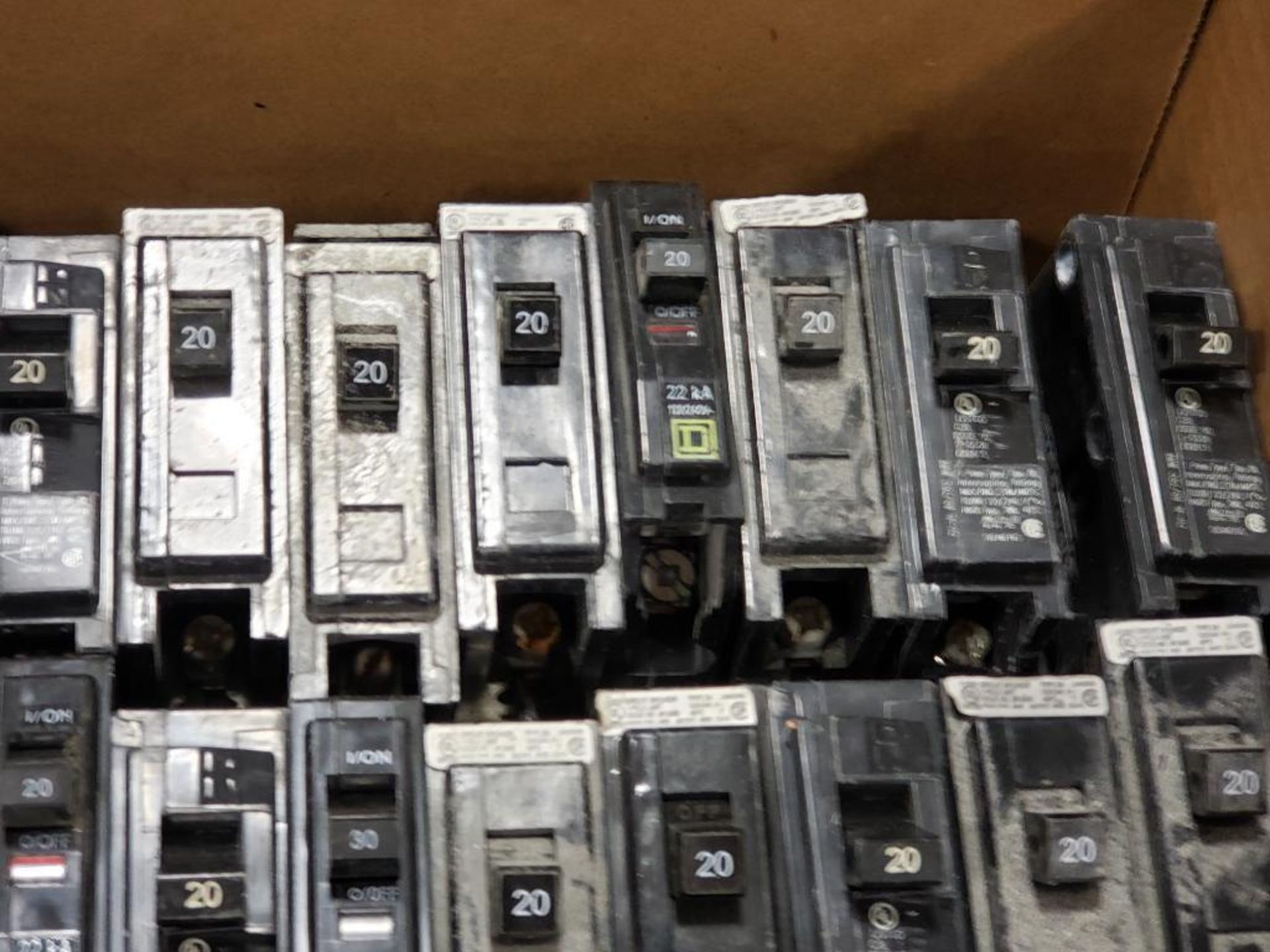 Large Qty of assorted electrical breakers. Square-D, Siemens. - Image 3 of 6