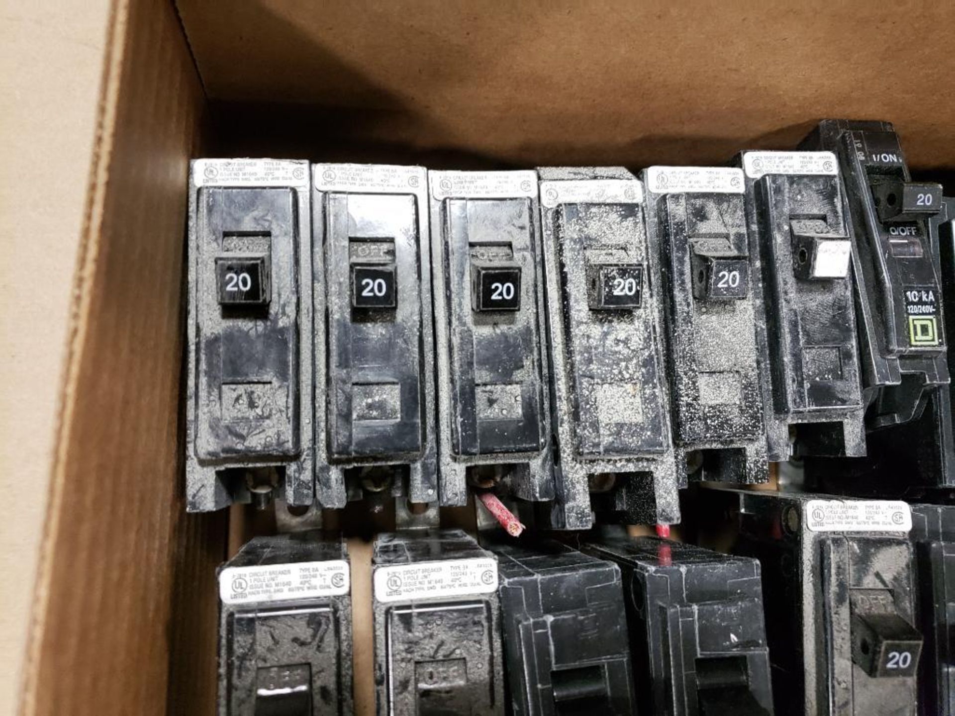 Large Qty of assorted electrical breakers. Square-D, Siemens. - Image 3 of 10