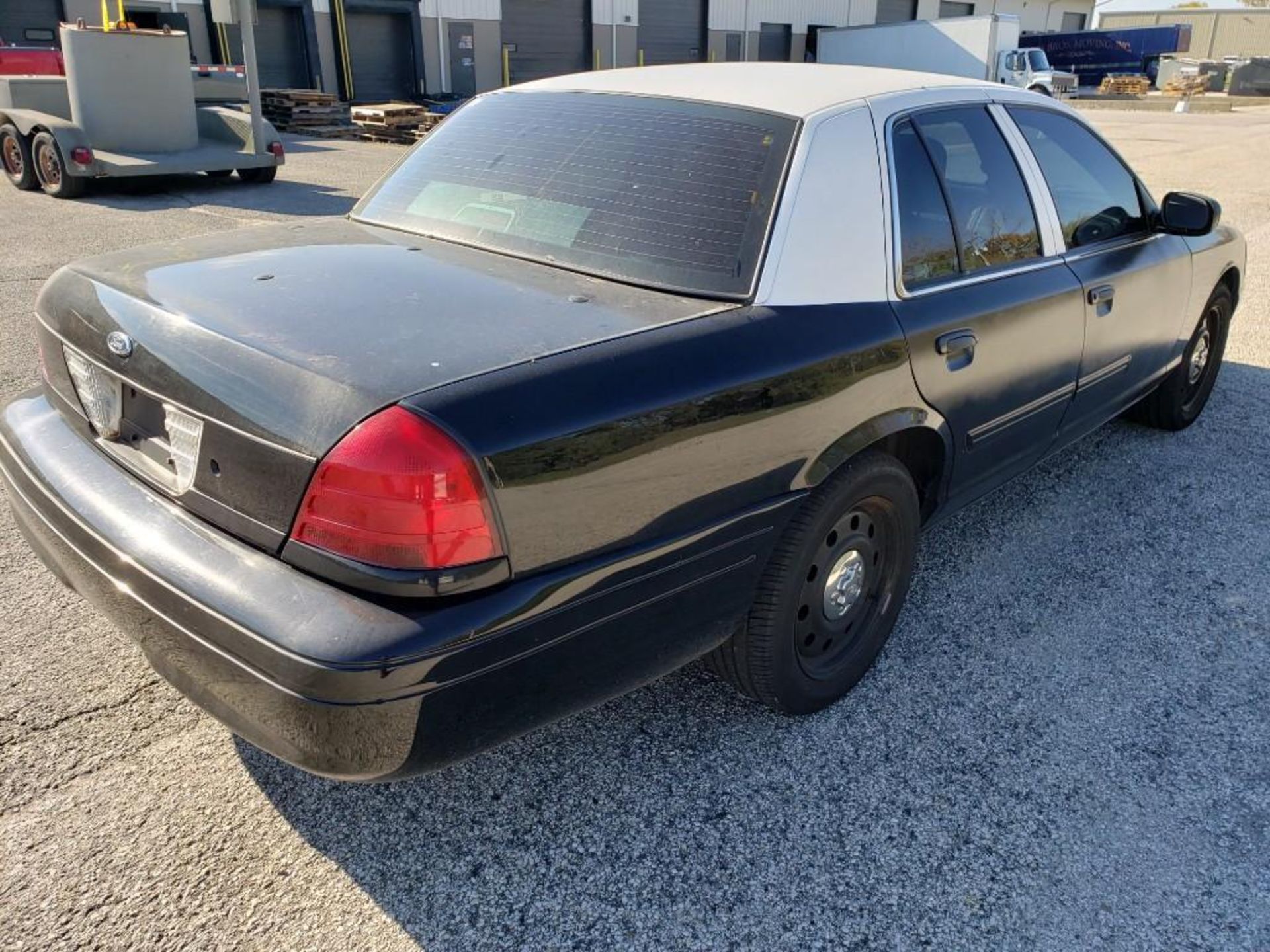 2010 Ford Crown Victoria police interceptor. VIN 2FABP7BV7AX139279. - Image 14 of 31