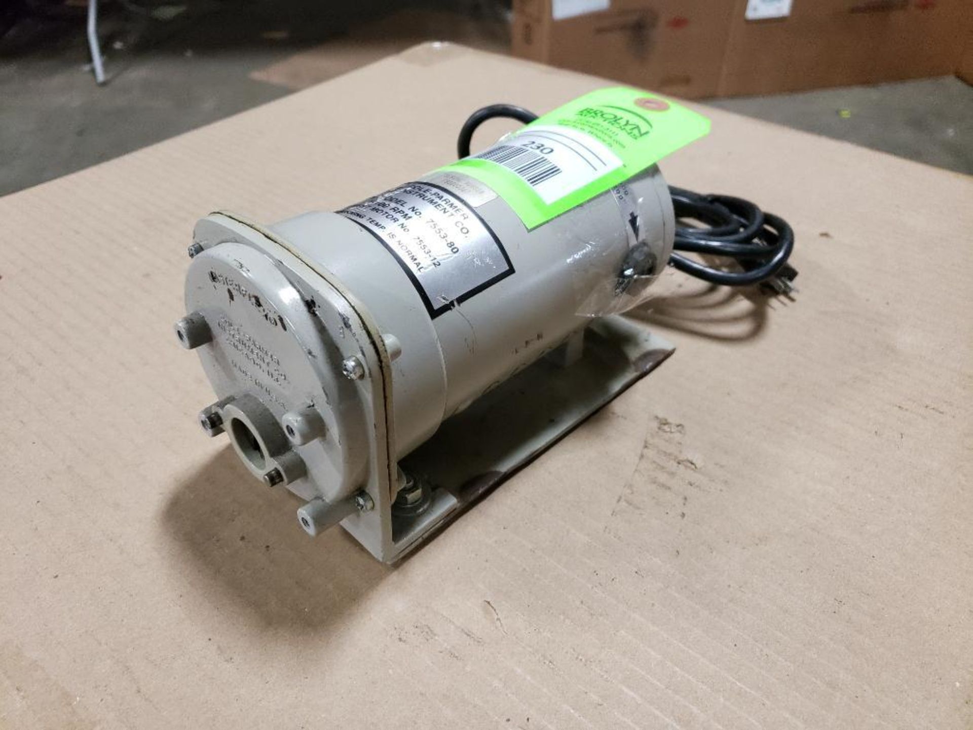 Cole-Parmer 7553-80 pump drive motor. - Image 5 of 6