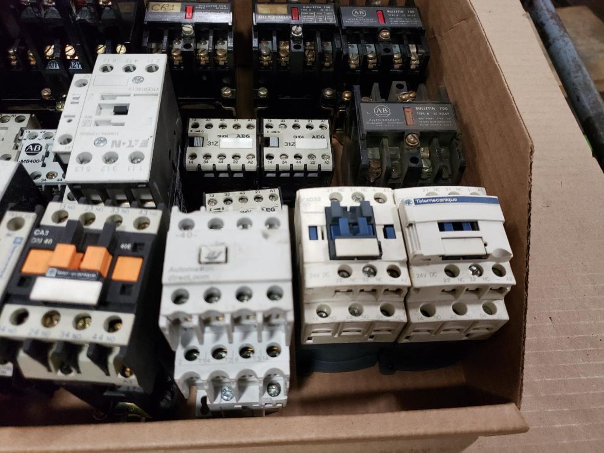 Assorted electrical contactor, motor protector, relay. Siemens, Telemecanique, Allen Bradley. - Image 8 of 9