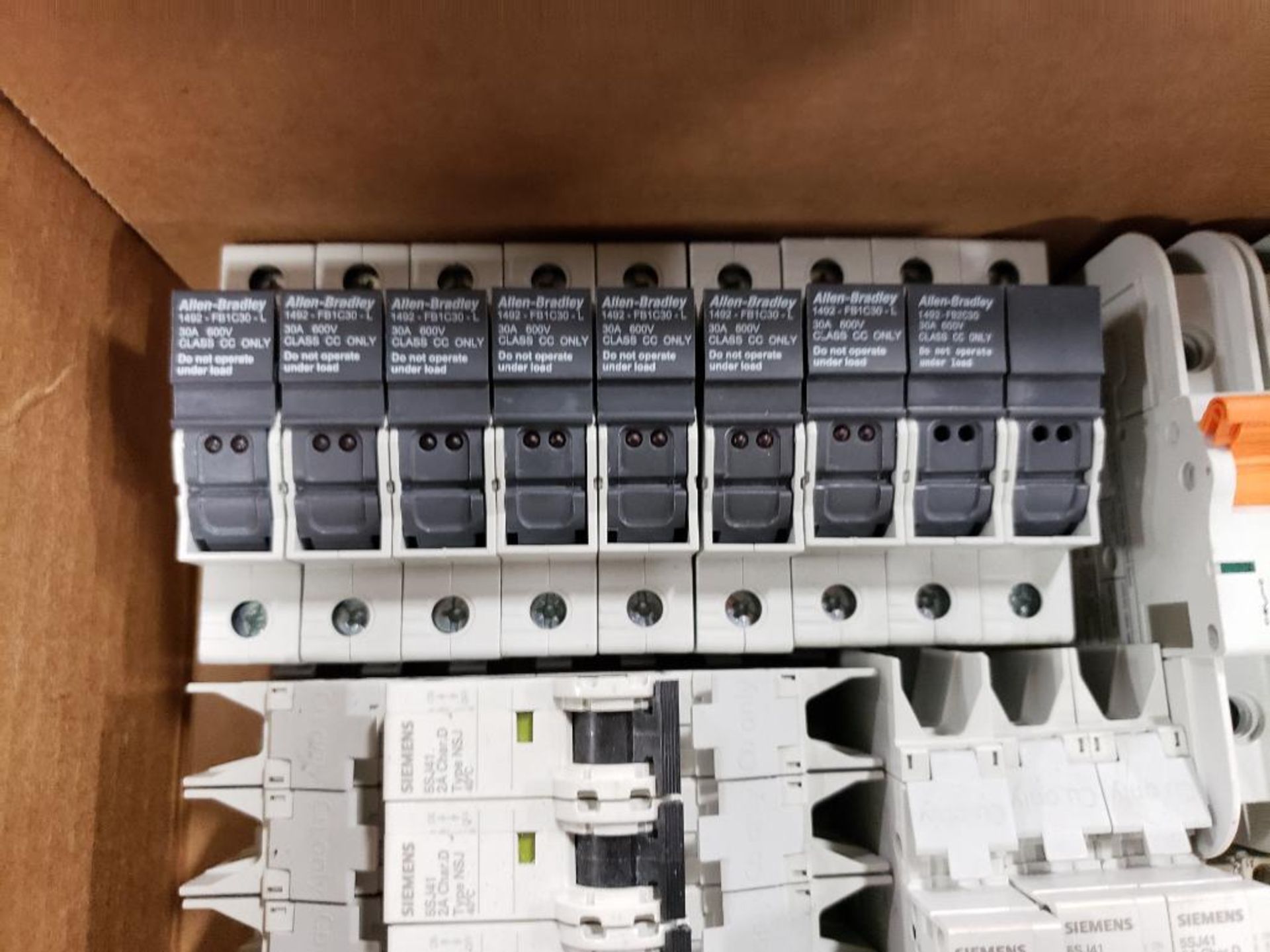 Assorted electrical breakers. Allen Bradley, Siemens, Sprecher+schuh. - Image 2 of 8