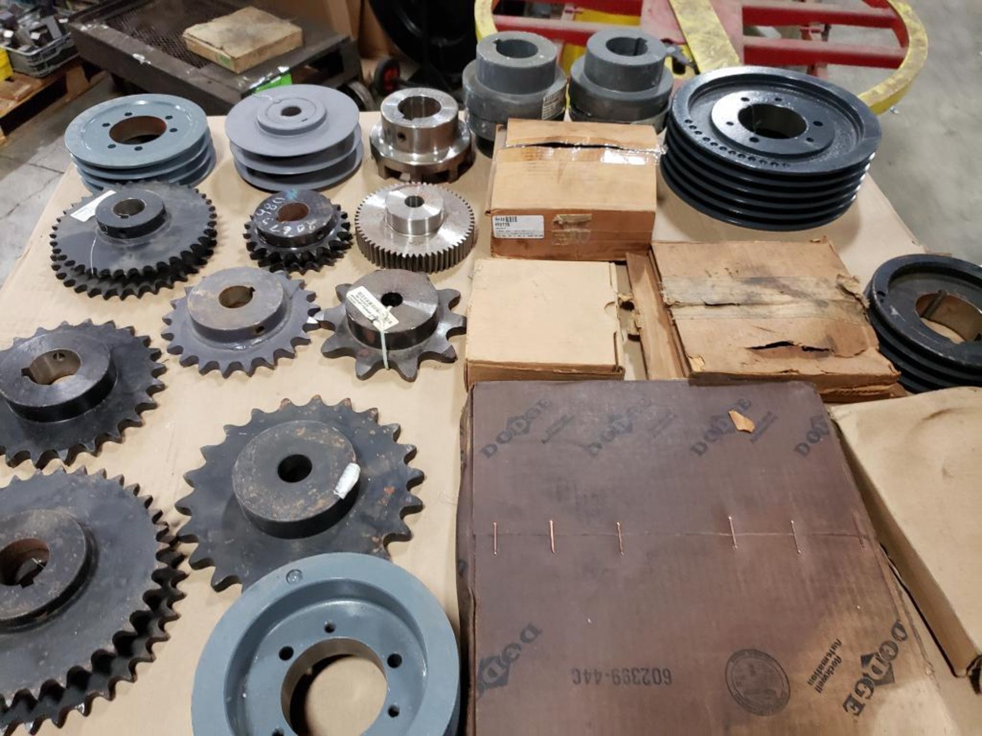 Pallet of assorted gears, sheave, pulley, coupling. Martin, Tsubaki, Atra-Flex. - Image 13 of 13