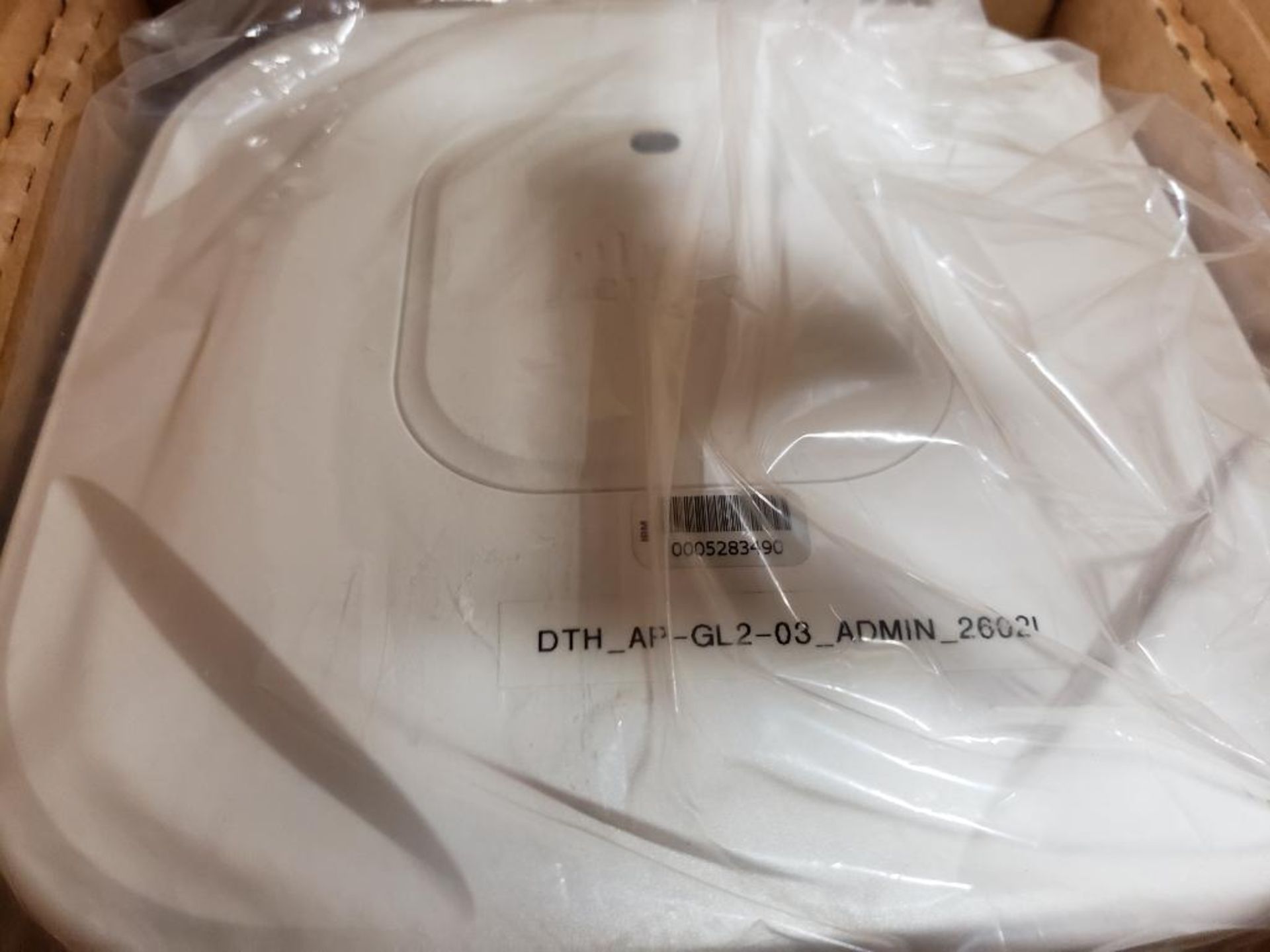 Qty 5 - Cisco AIR-CAP2702I-B-K9 access point. New in box. - Image 5 of 5