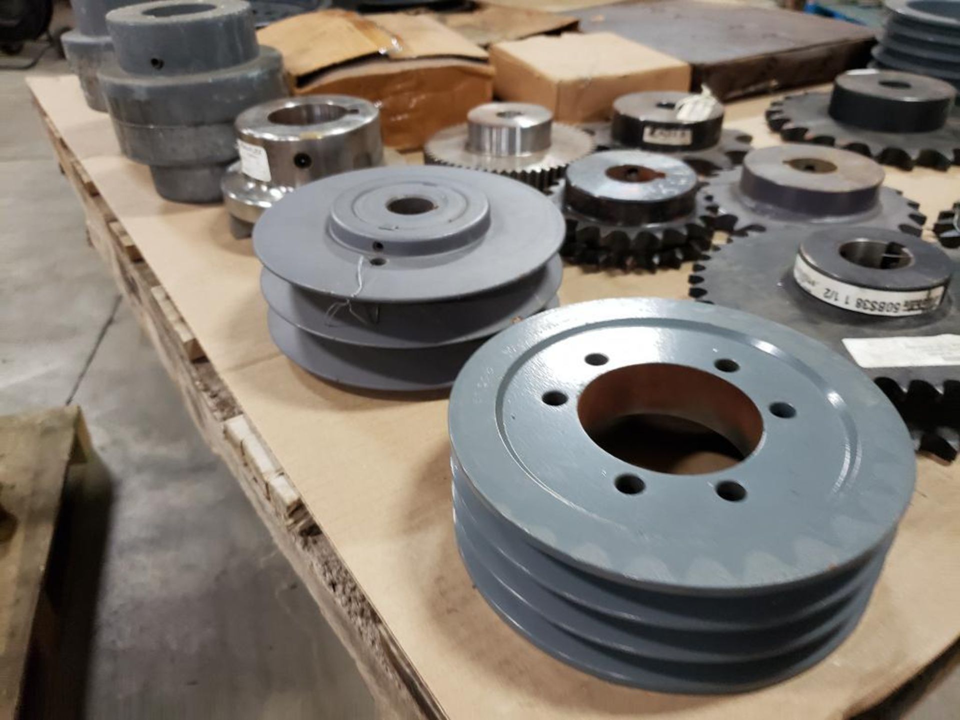 Pallet of assorted gears, sheave, pulley, coupling. Martin, Tsubaki, Atra-Flex. - Image 6 of 13