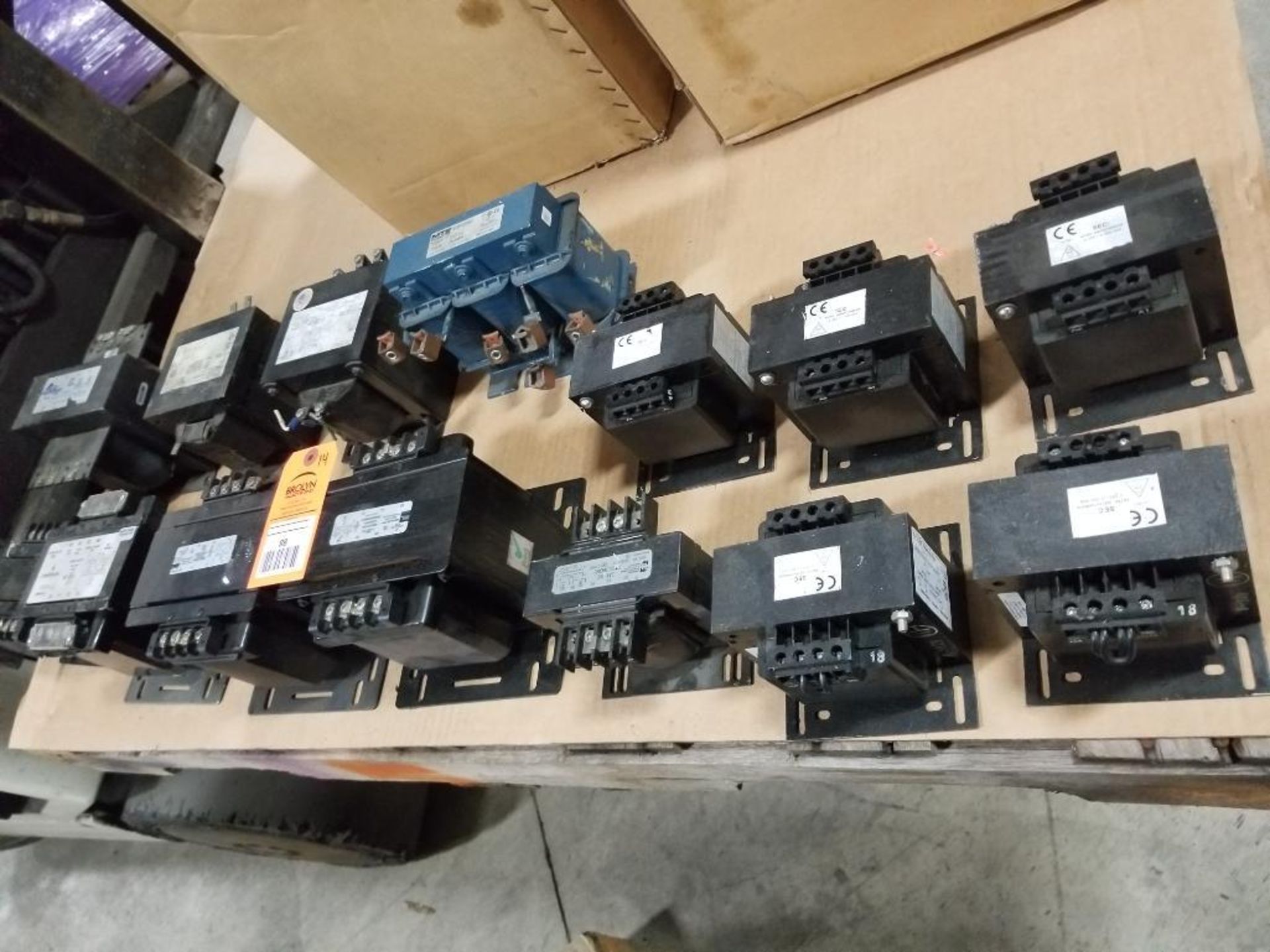 Qty 13 - Assorted general purpose transformer. Emerson, MTE, Acme.