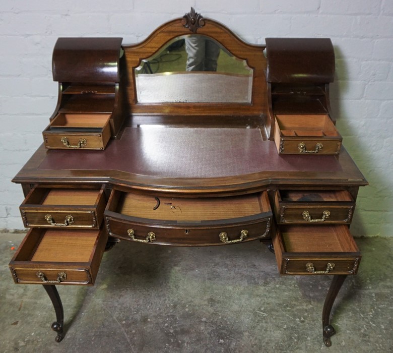 Ladies Mahogany Desk, Having a Mirrored Section, Flanked with a Stationery Compartment, Above Fitted - Image 8 of 8