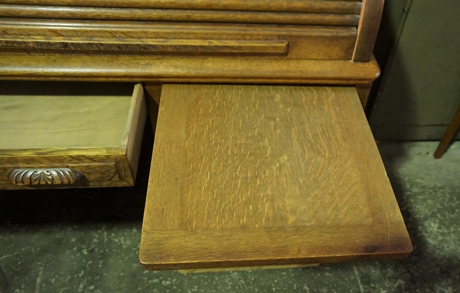 Oak Roll Top Desk, Having a Tambour Roller Shutter enclosing fitted Drawers and Pigeon Holes, Raised - Image 5 of 9