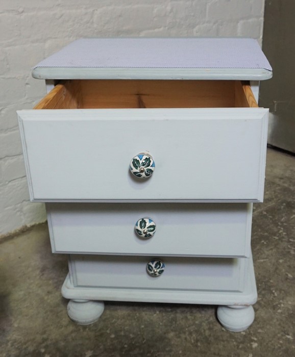 Pair of Modern Painted Bedside Chests of Drawers, 58cm high, 47cm wide, (2) - Image 3 of 3