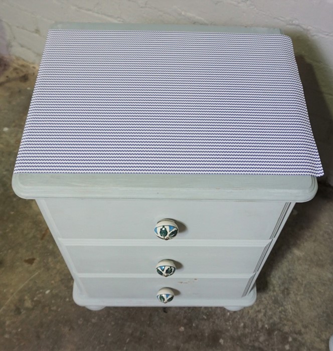 Pair of Modern Painted Bedside Chests of Drawers, 58cm high, 47cm wide, (2) - Image 2 of 3