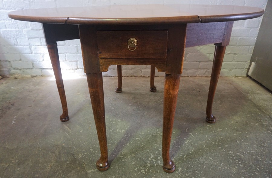 Antique Country Drop Leaf Supper Table, Having a single Drawer, Raised on six Pad foot legs, 71cm - Image 4 of 4